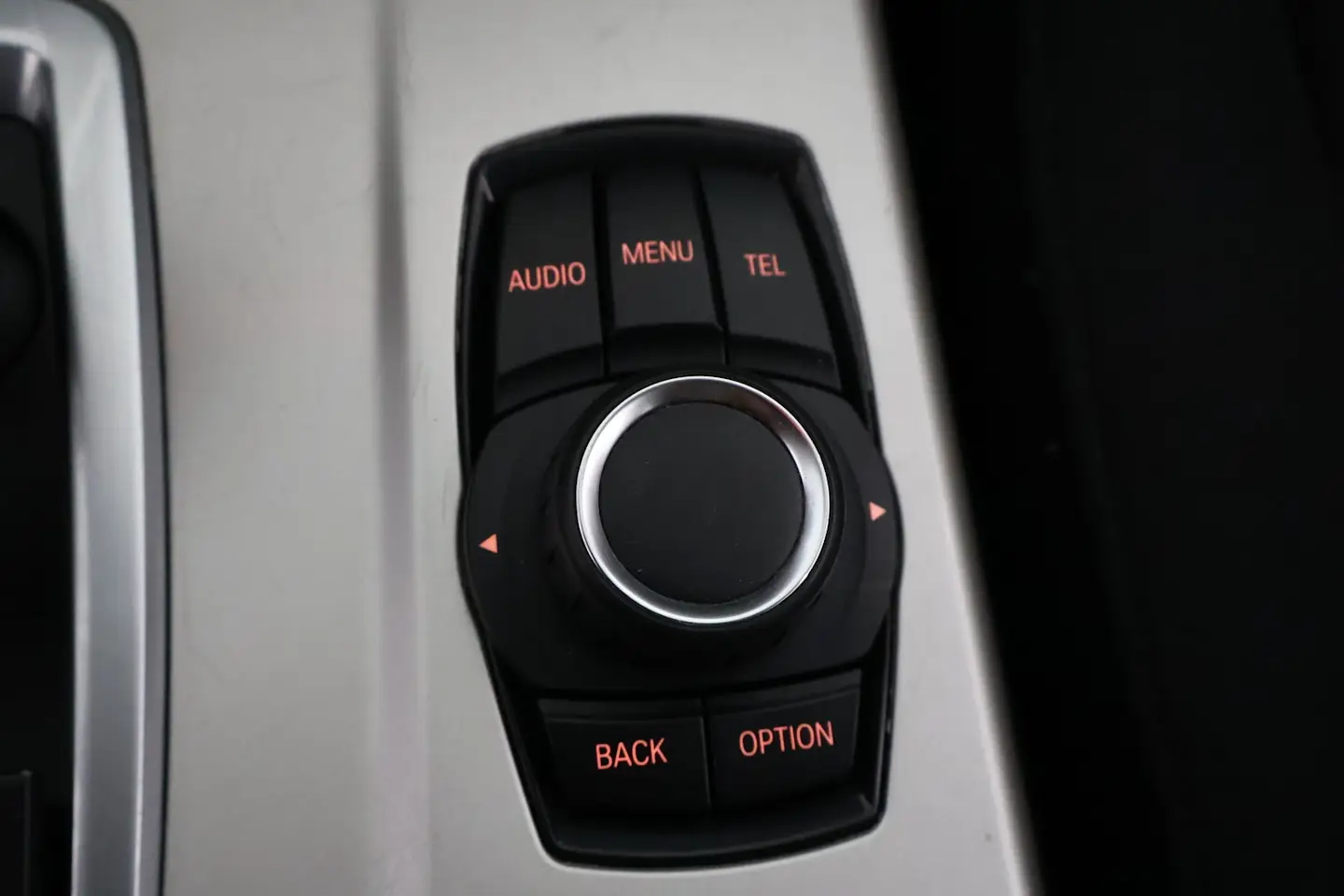 Car Image - 6sq7bEXCirV5eqeVVbO4un