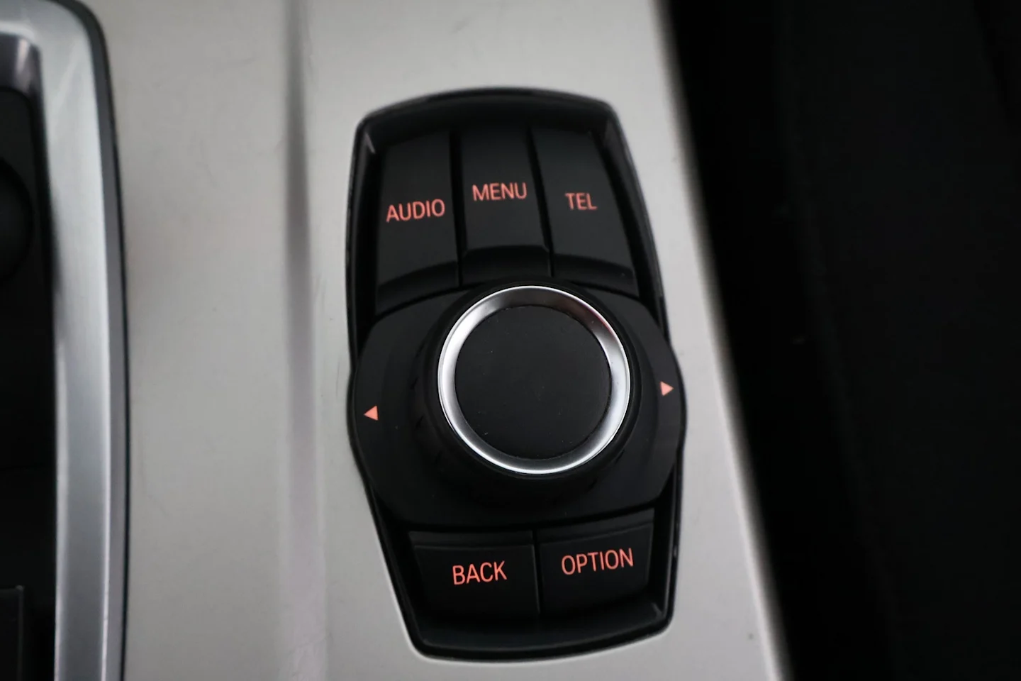 Car Image - 6sq7bEXCirV5eqeVVbO4un