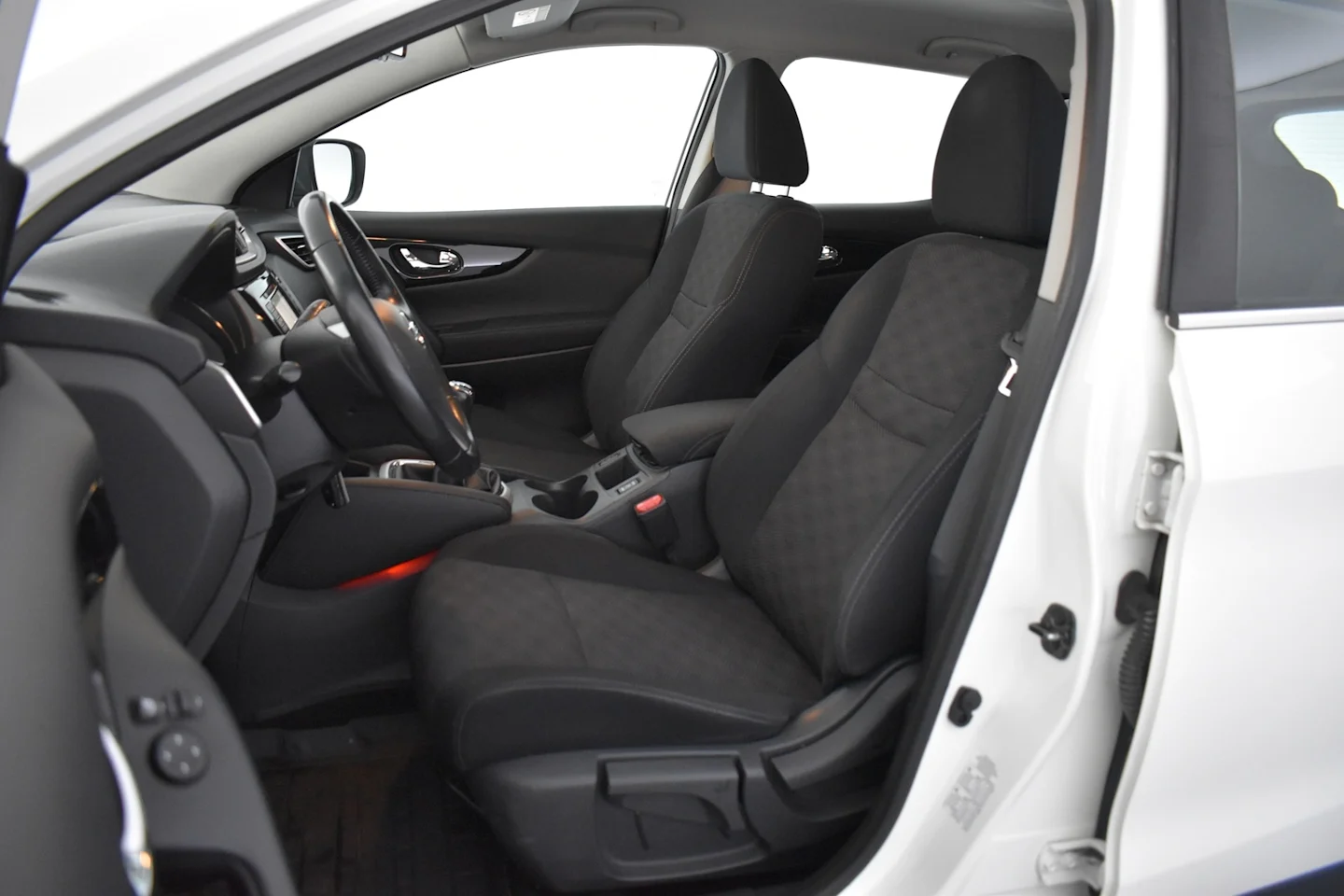 Car Image - 1hKwCaj7XqobHRn7uPAZNI
