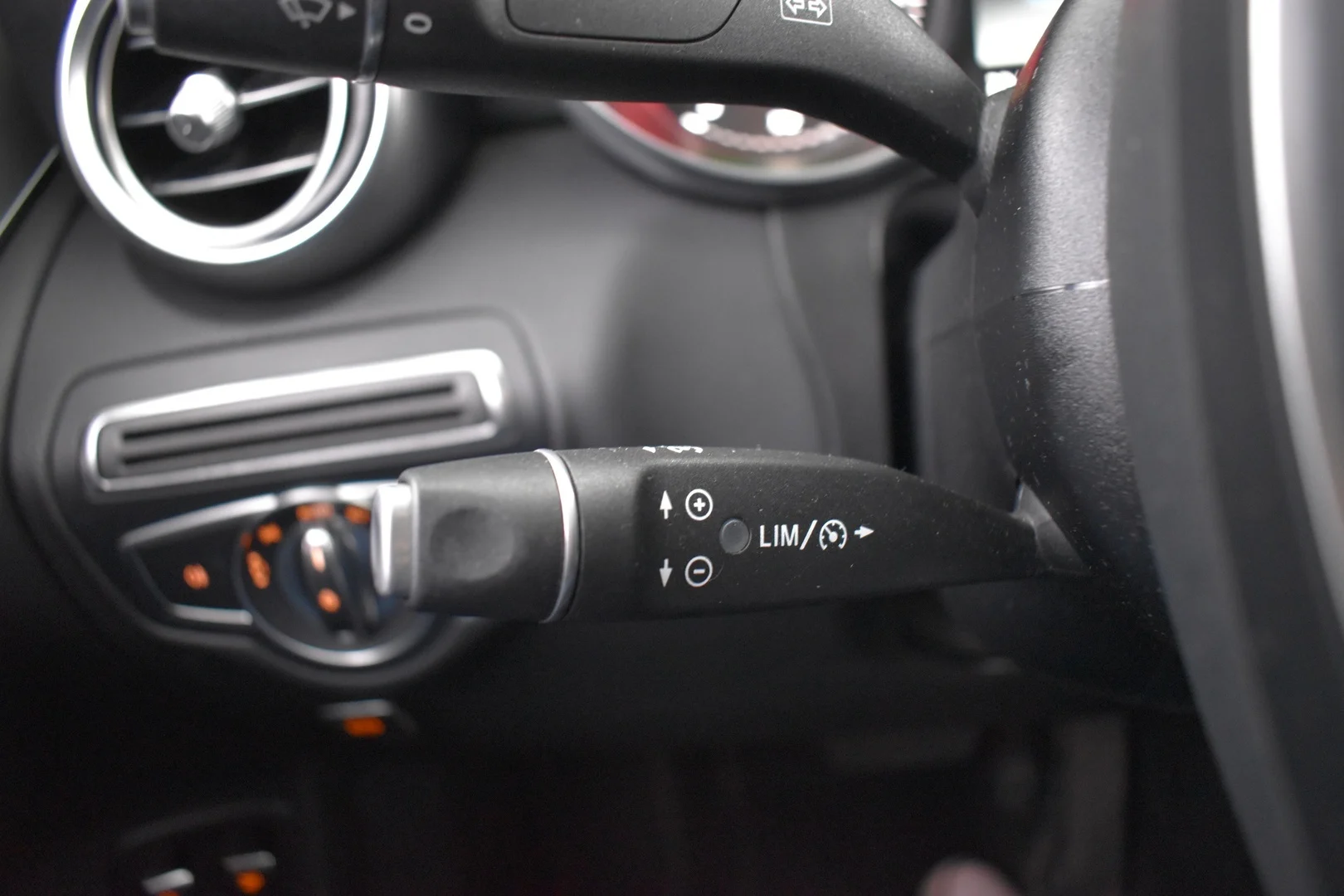 Car Image - 3qHI23MlzGF4hdXwjtr5ko