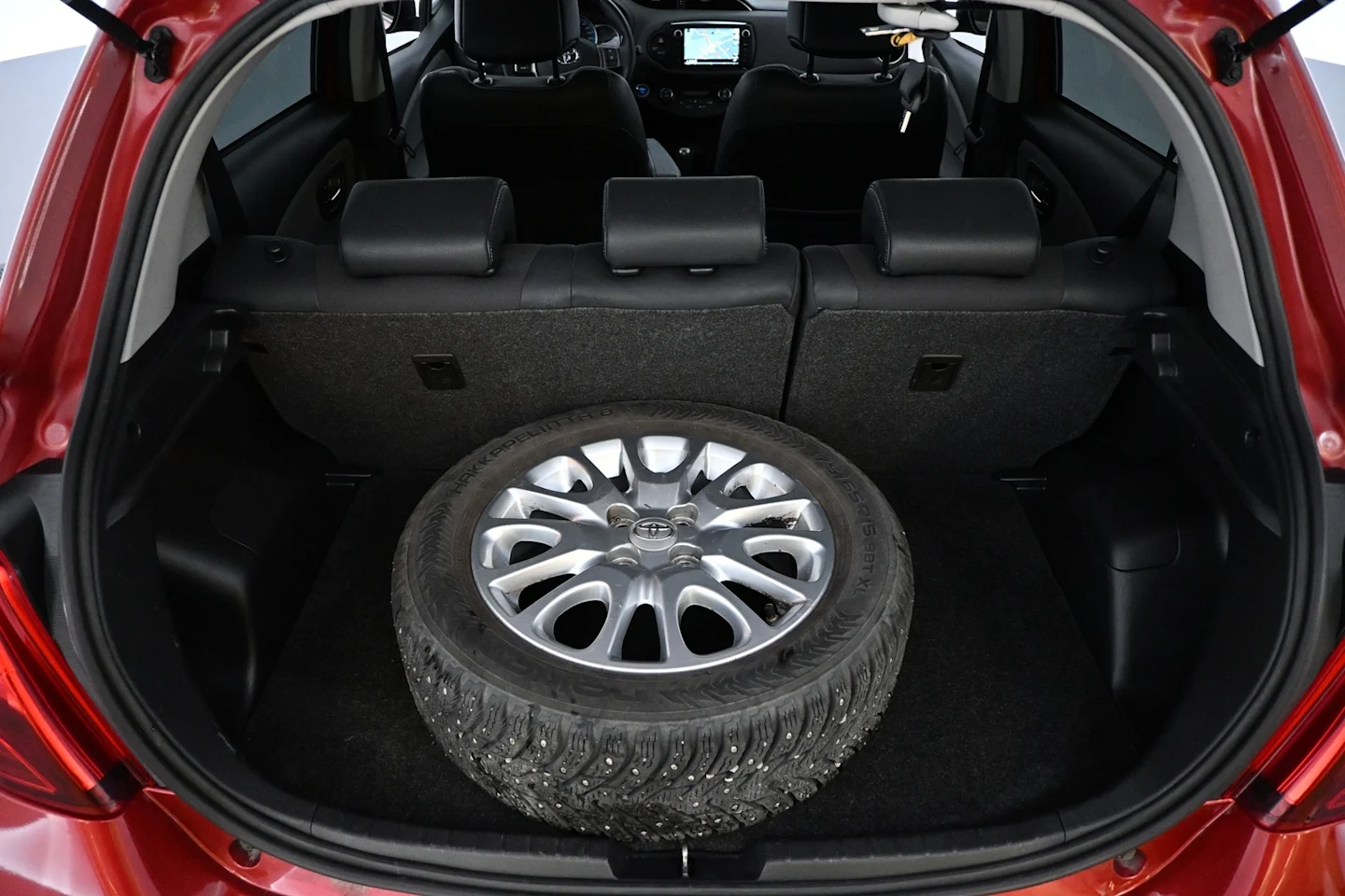 Car Image - 5hSmcreshy2YiwcCDxzW0U