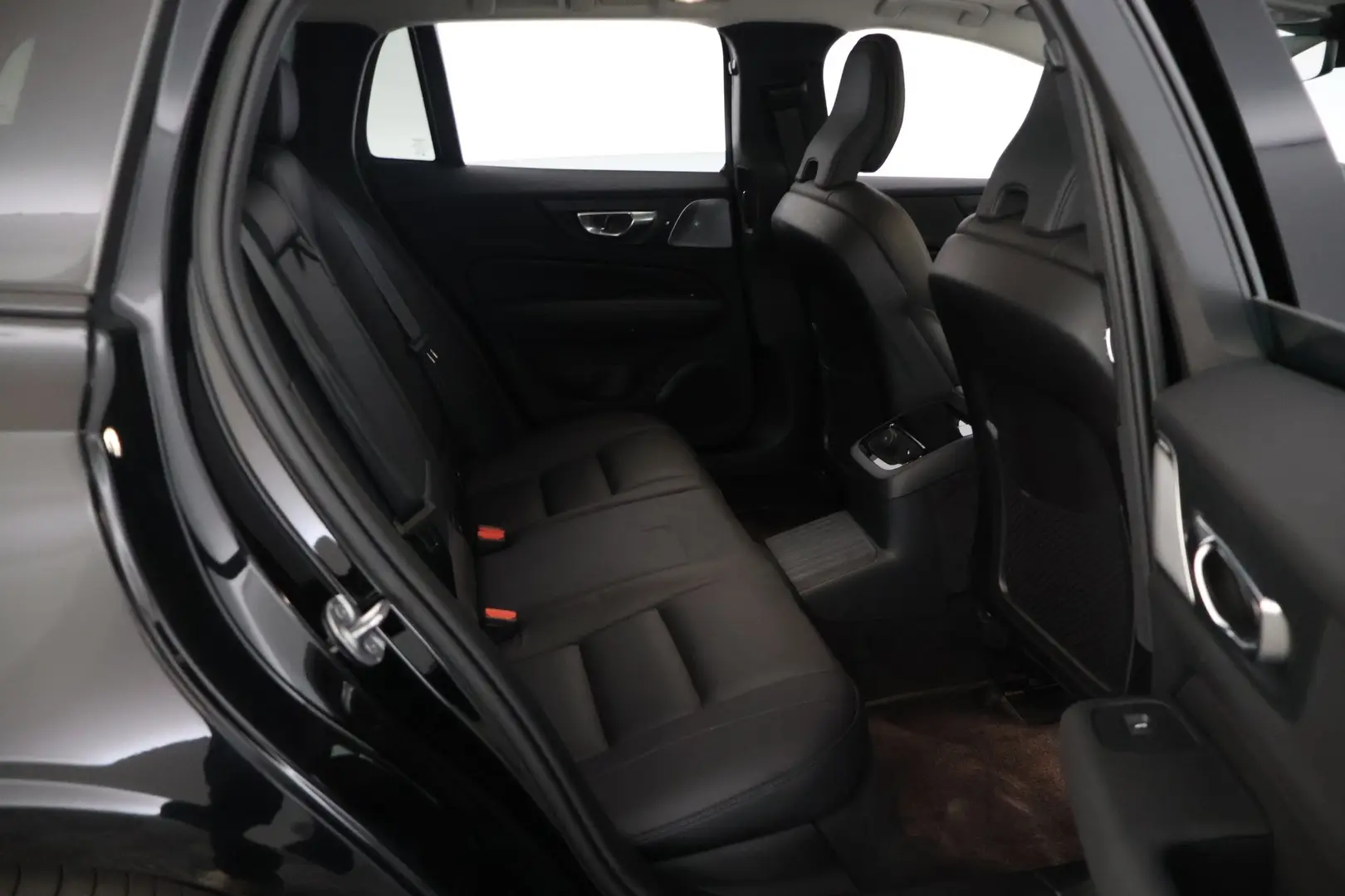 Car Image - 6cHeKVfvJCiHjTLdobi9Ka