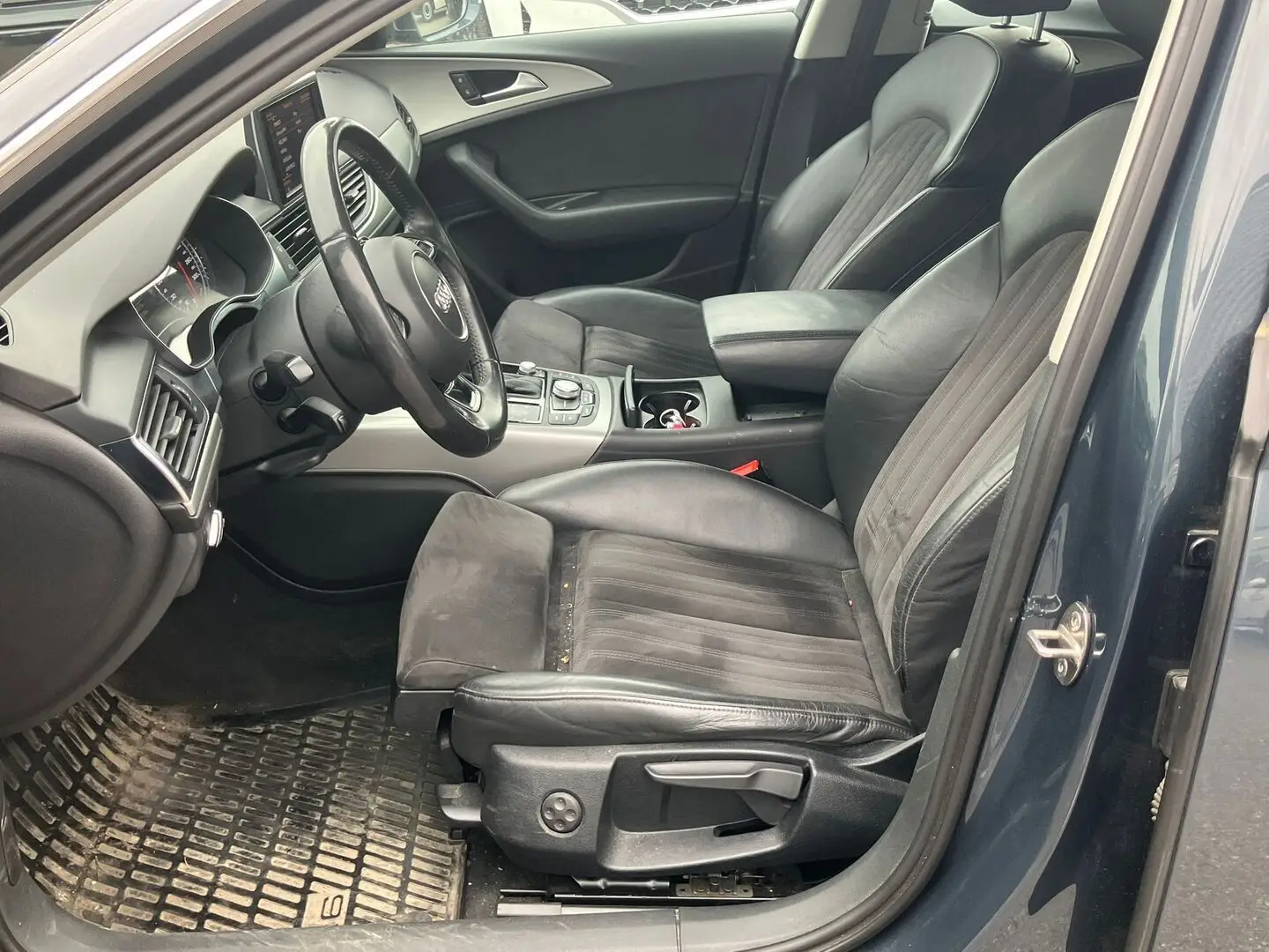 Car Image - aoU1ctYKUhYfIZFR0uBvY