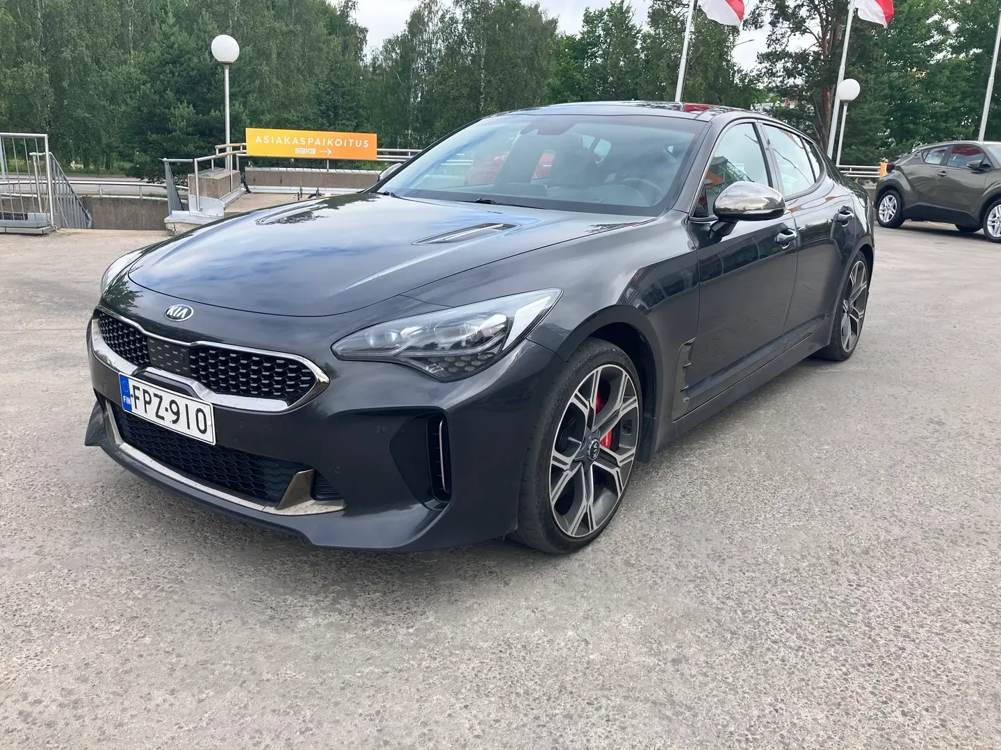 Car Image - EwGCeKWlv7qfl2dw8Kcc3