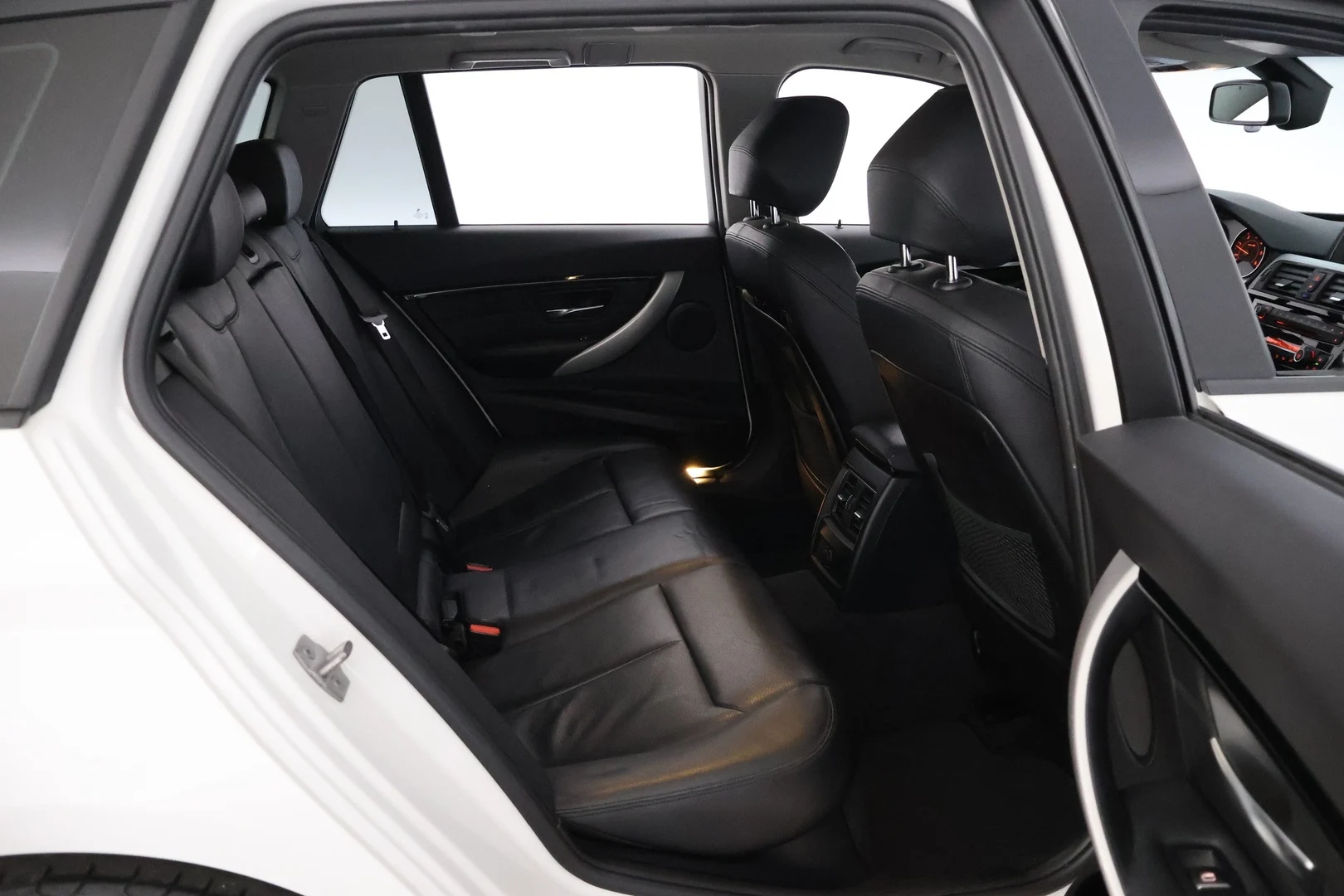 Car Image - 7uDwTd9yiFSF0mu9nd8U1c