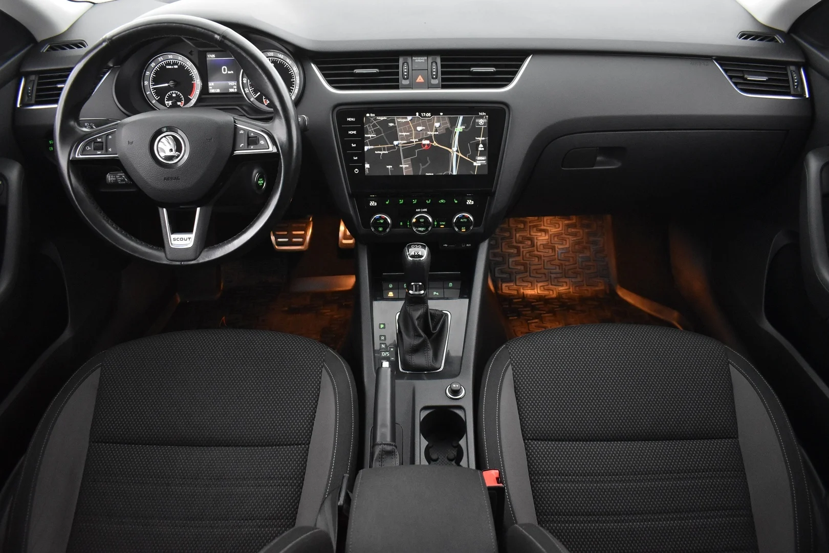 Car Image - Cg4hjLh6uk8RLAhDl5QJV