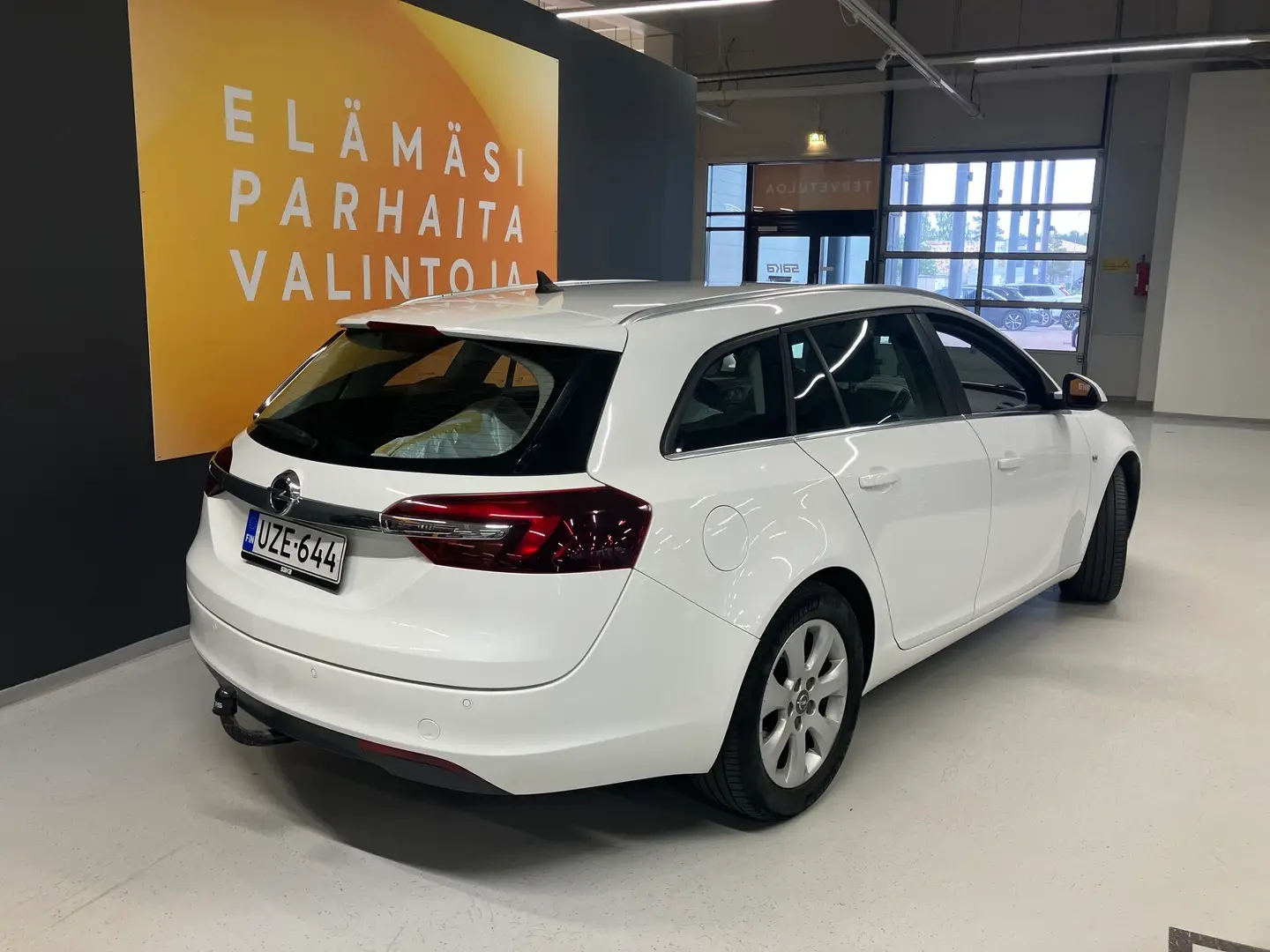 Car Image - 19aU92fsICvmVAxlvl2q9L