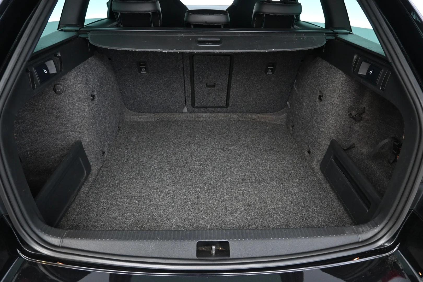 Car Image - 7BoVRSwA8klBZwFP0pbZy4