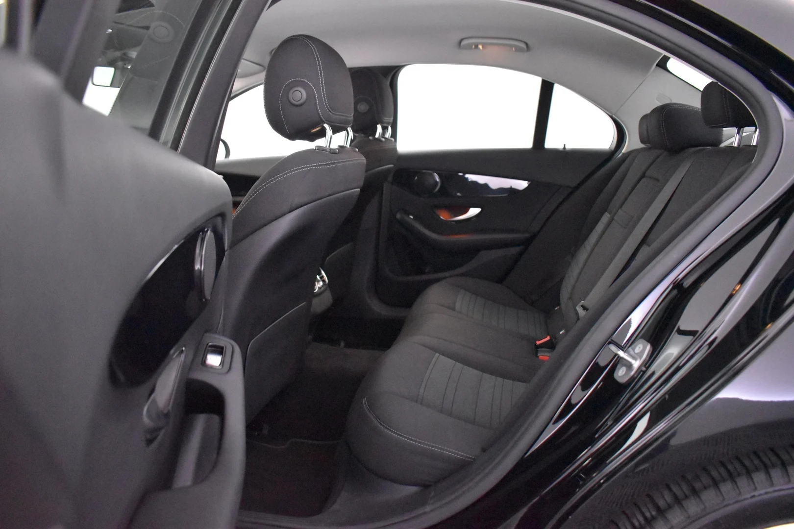 Car Image - 2KJ5qd9QV6kZuOjBtFvuU3