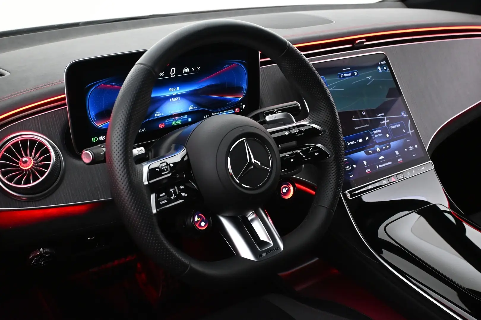 Car Image - 4wzLxsQDAf3MAywf5CwBLb