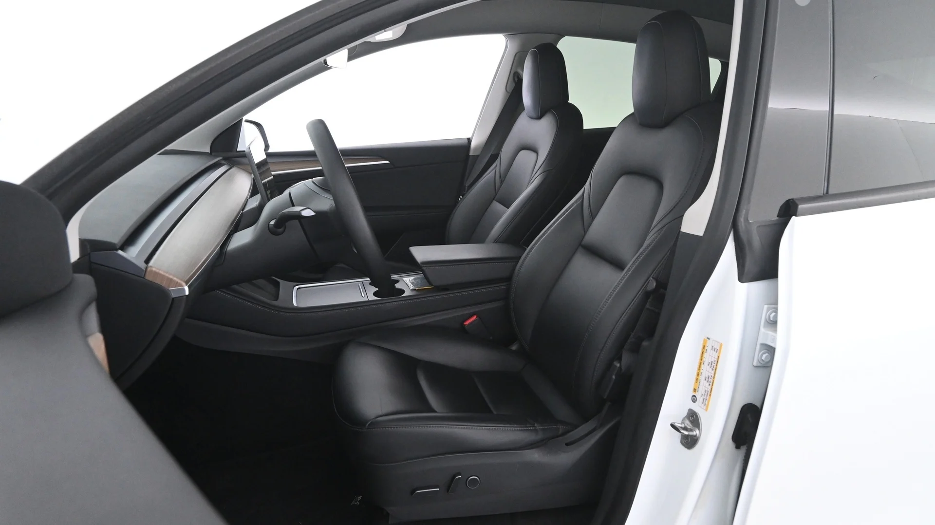 Car Image - 6xDqlUEvj3fXJQiQ4275jf