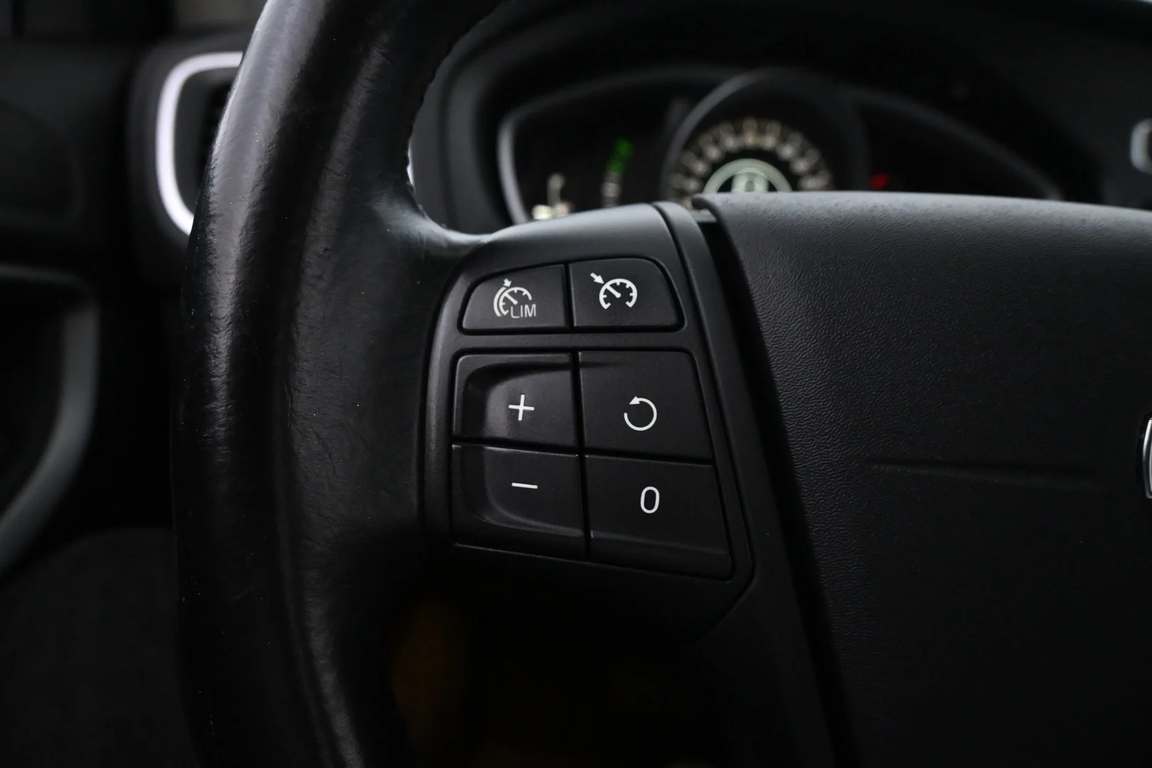 Car Image - 2p7PfXhUnVy6qQXZ9DDpX