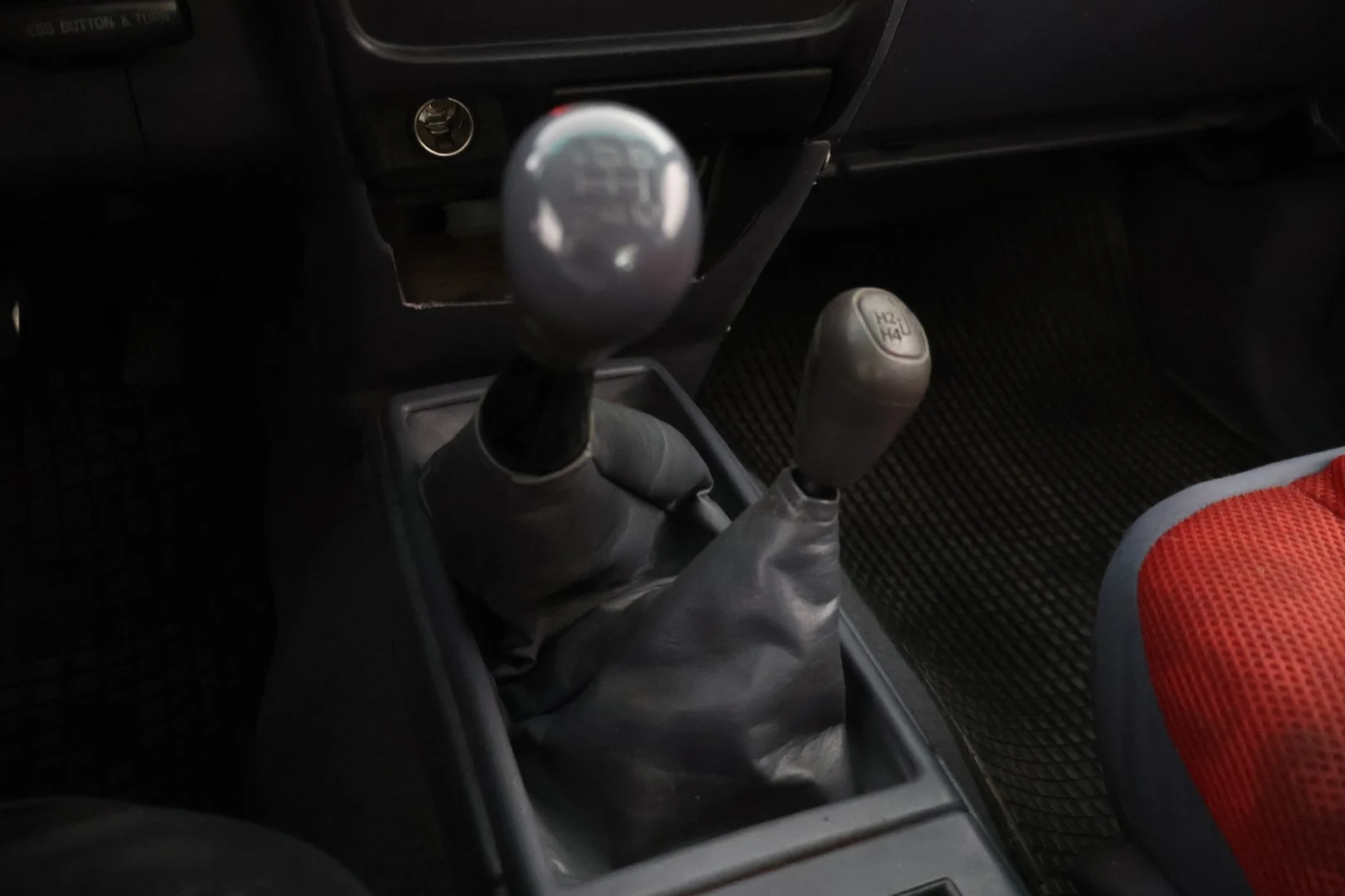 Car Image - 1nd9uA4KWcTamp6lMjsZWd