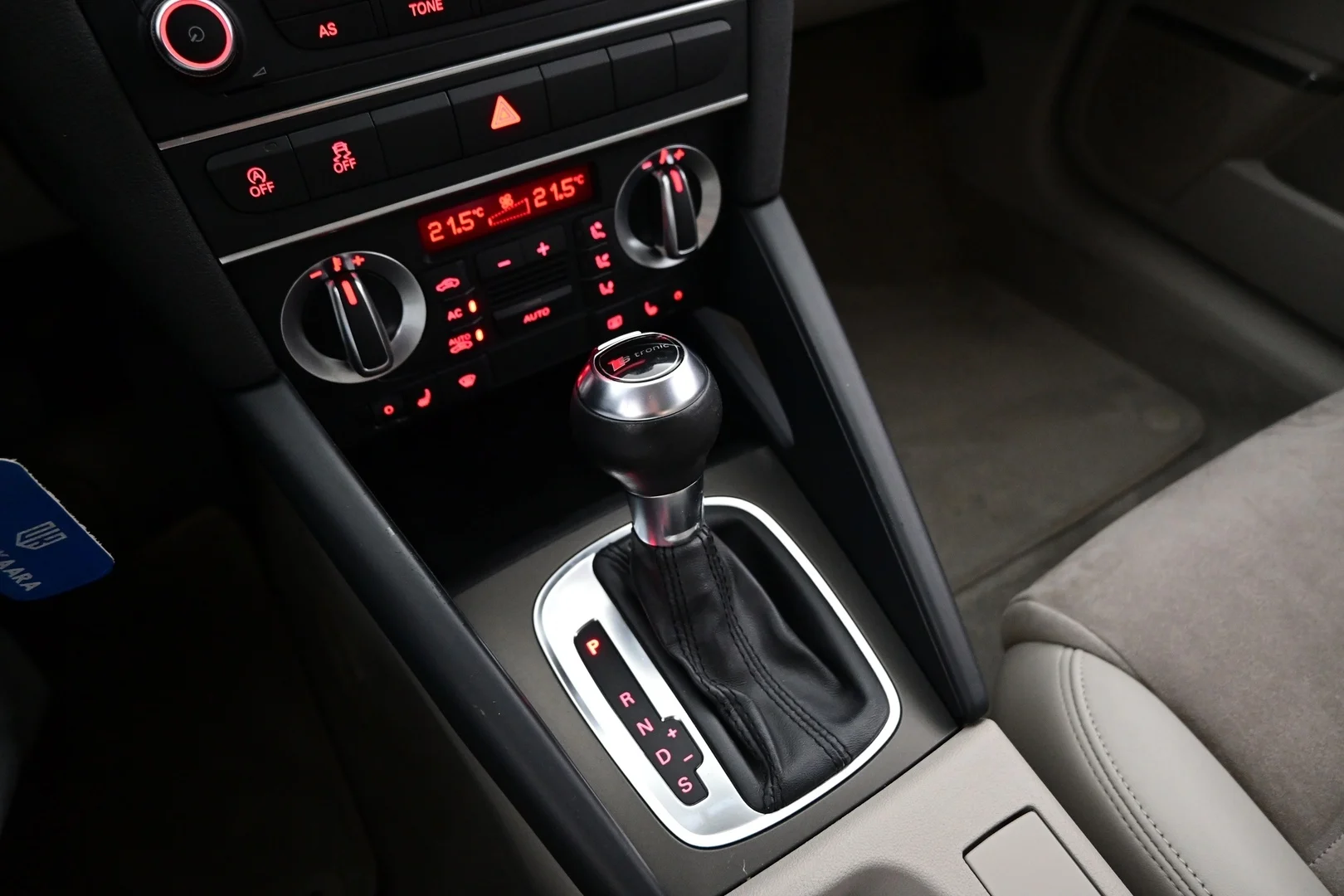 Car Image - 6D4QNfOpc7V3AVfXlB1wYA
