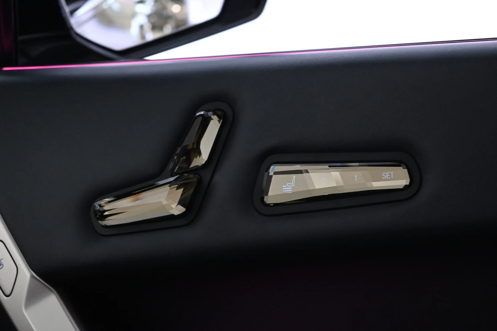 Car Image - 3ddSLBt6JJ3PCX1g9paF2h