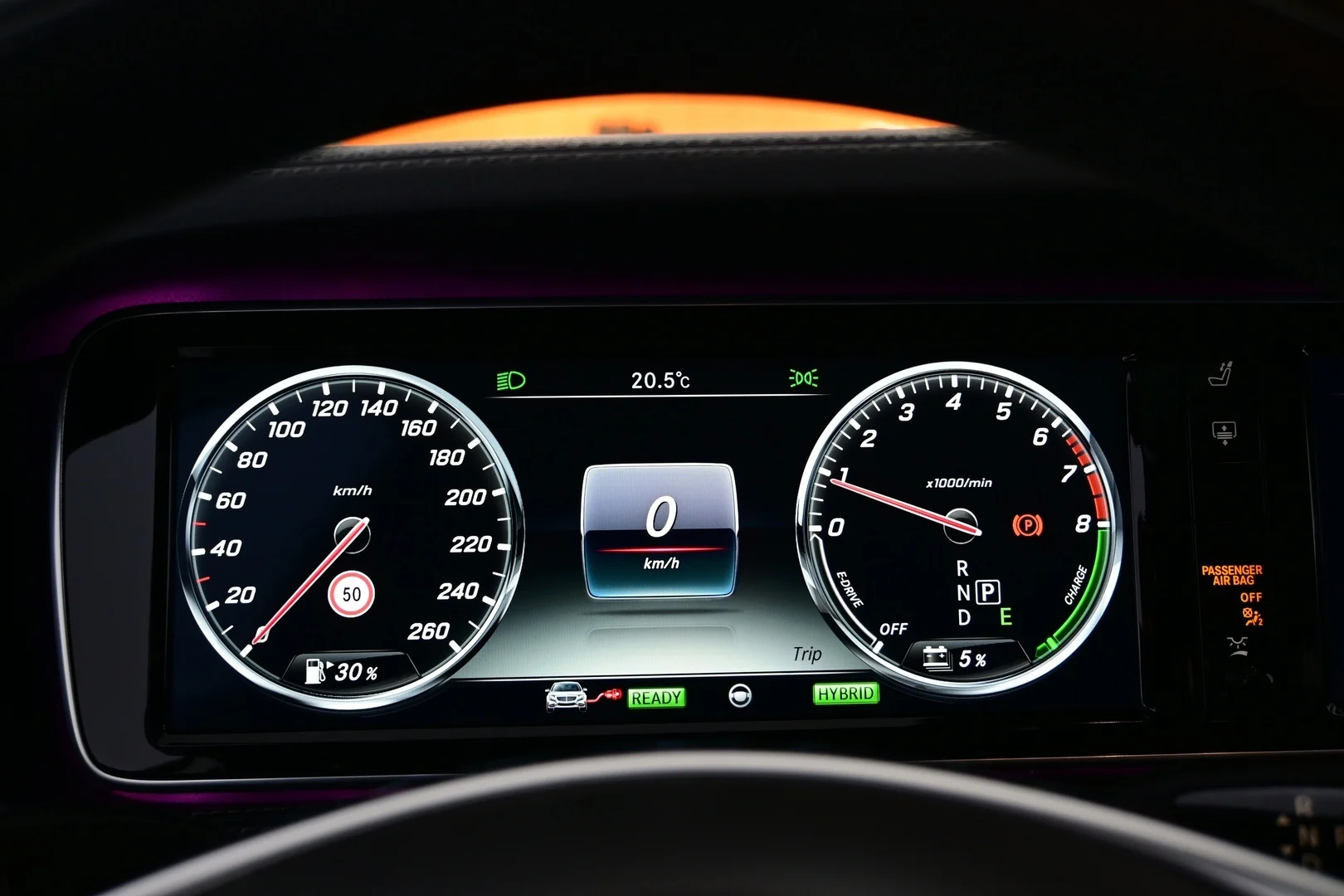 Car Image - 4c4jE64fY05p7G6Xi4DfGB