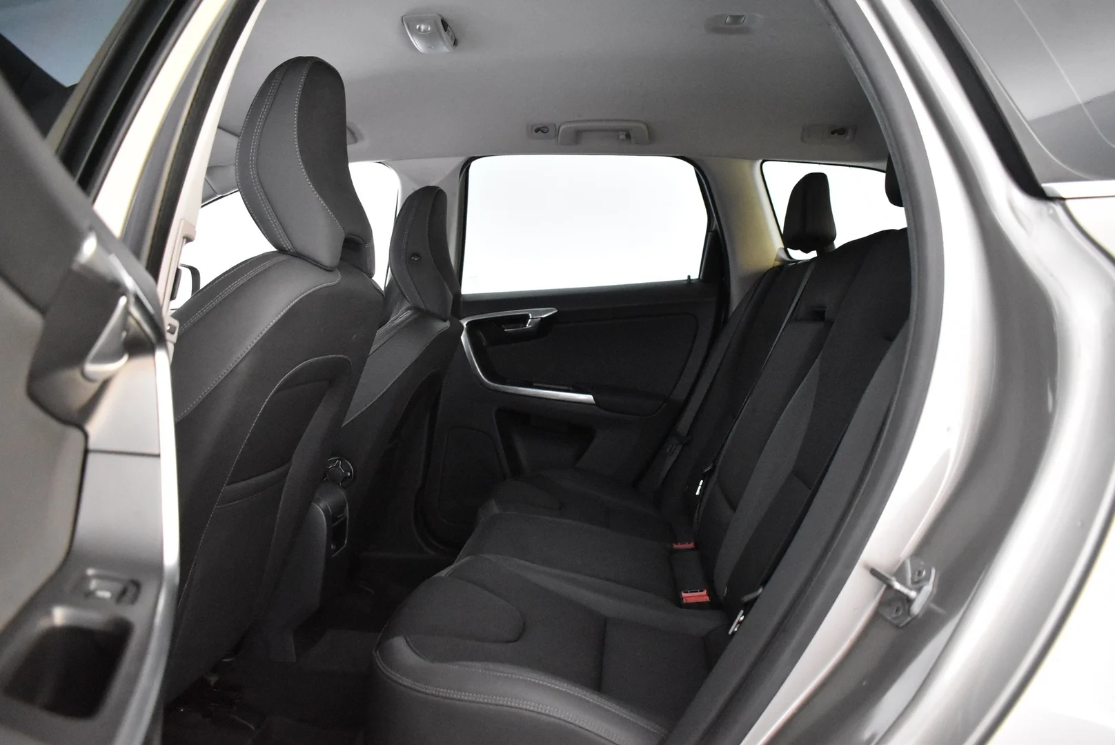 Car Image - 3ITpf6yDWynRYtDsob0IkG