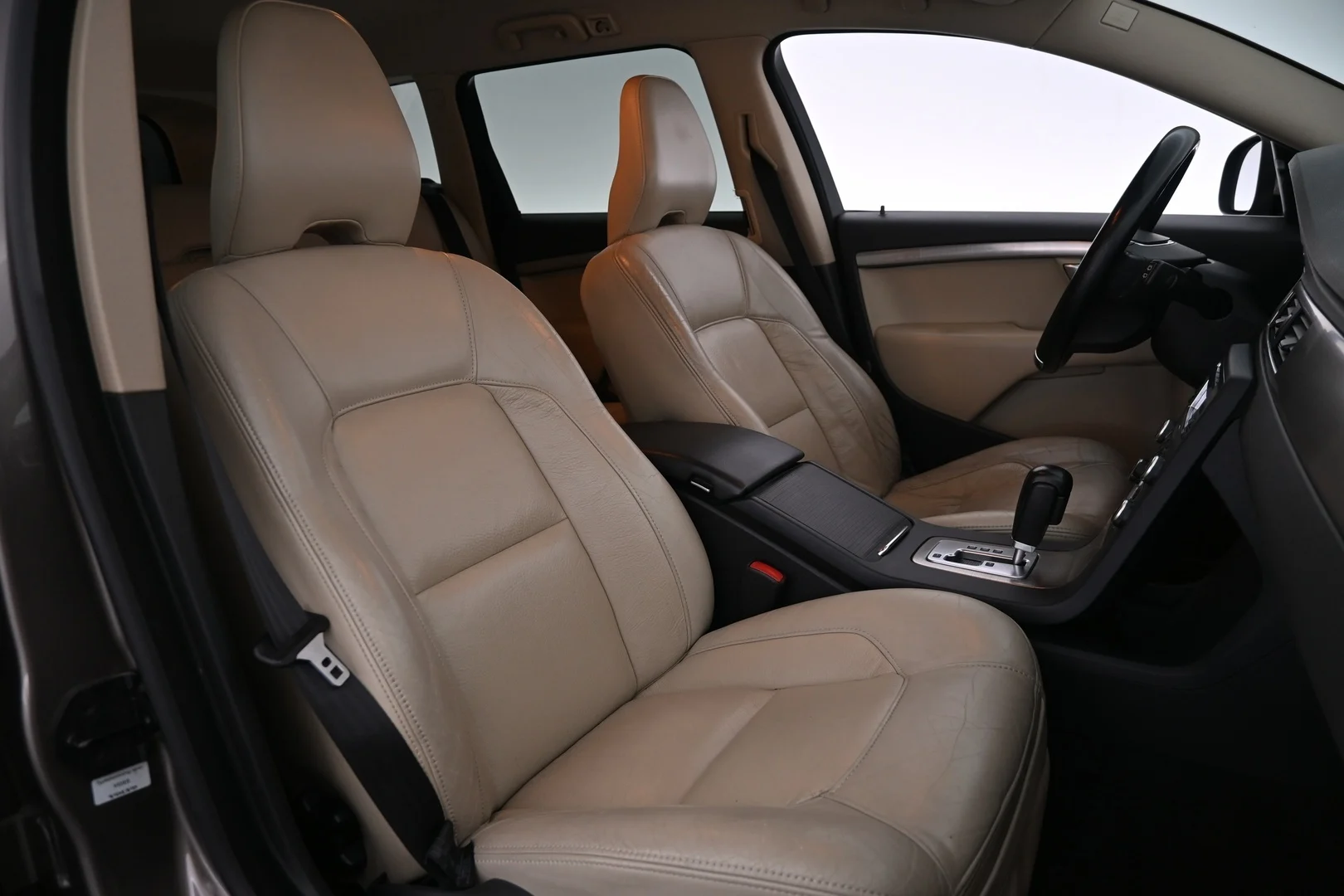 Car Image - 7JxaqM4b6E0vB2yfeOvrBJ