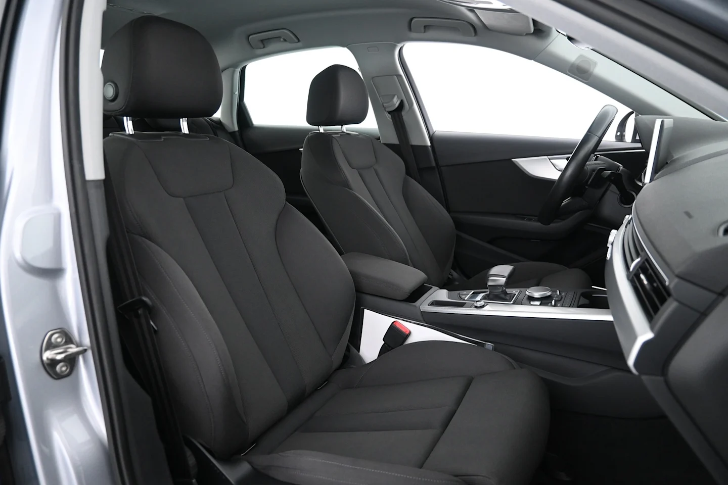 Car Image - 24Z88Nl0uSJ6lSKAwMkbYf