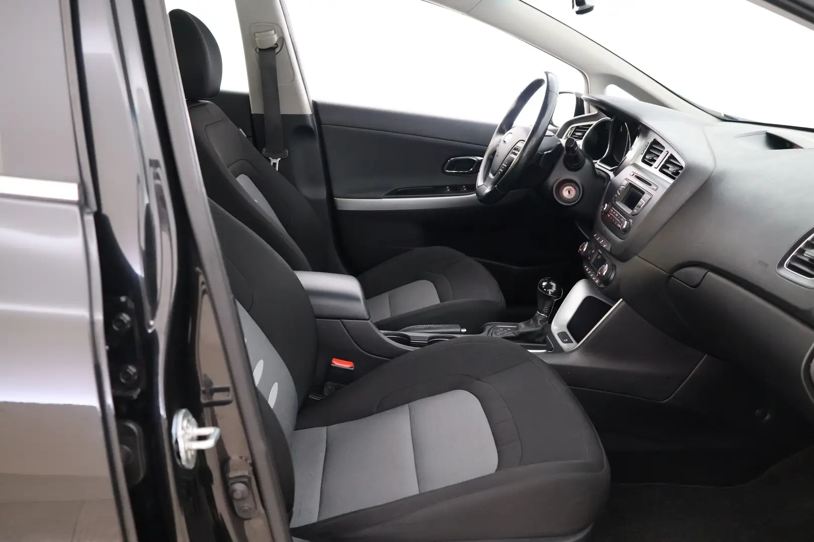 Car Image - 6TPPFqxEIFLxKmbsjwVj6u