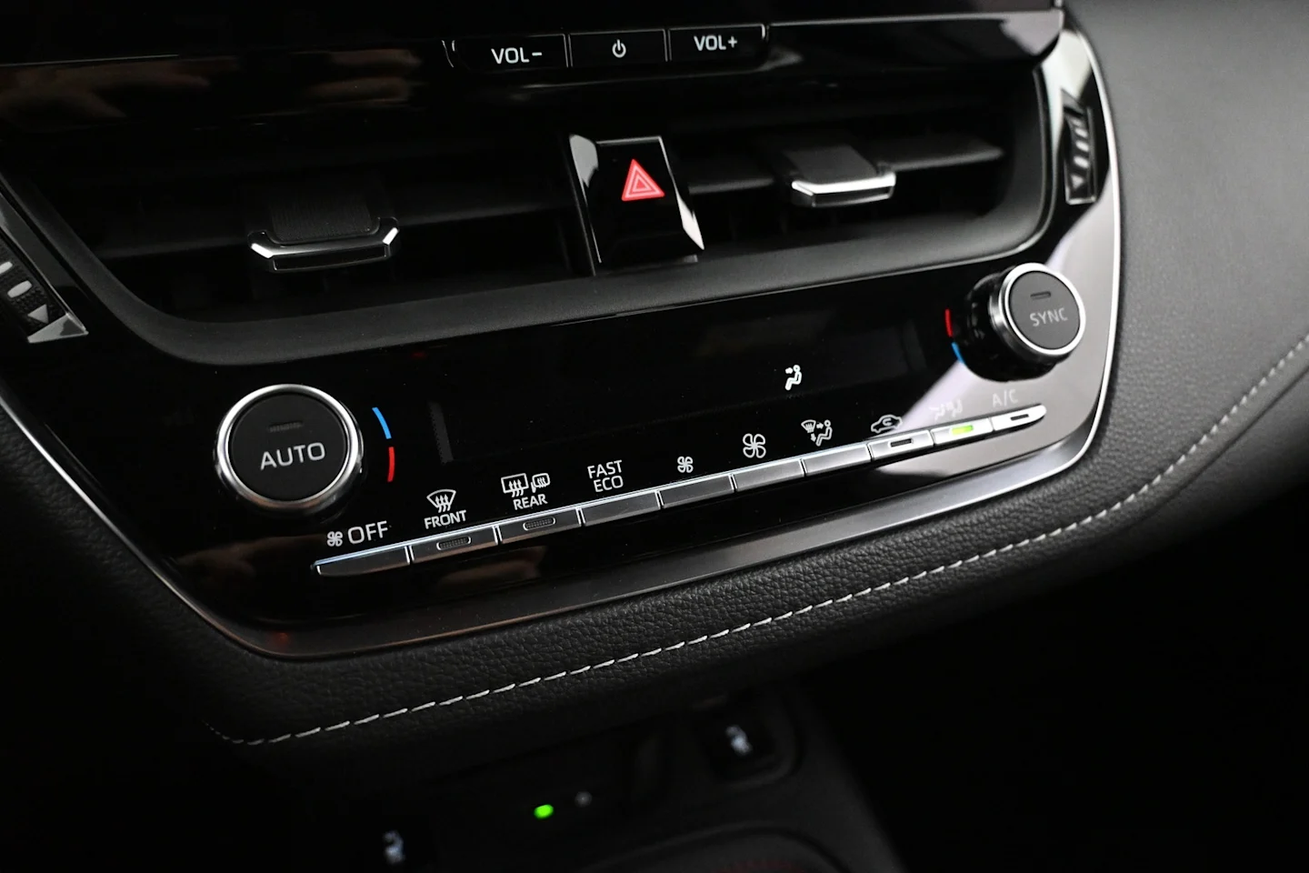 Car Image - 2ExMIWCoX8mUs53YSjvVLS