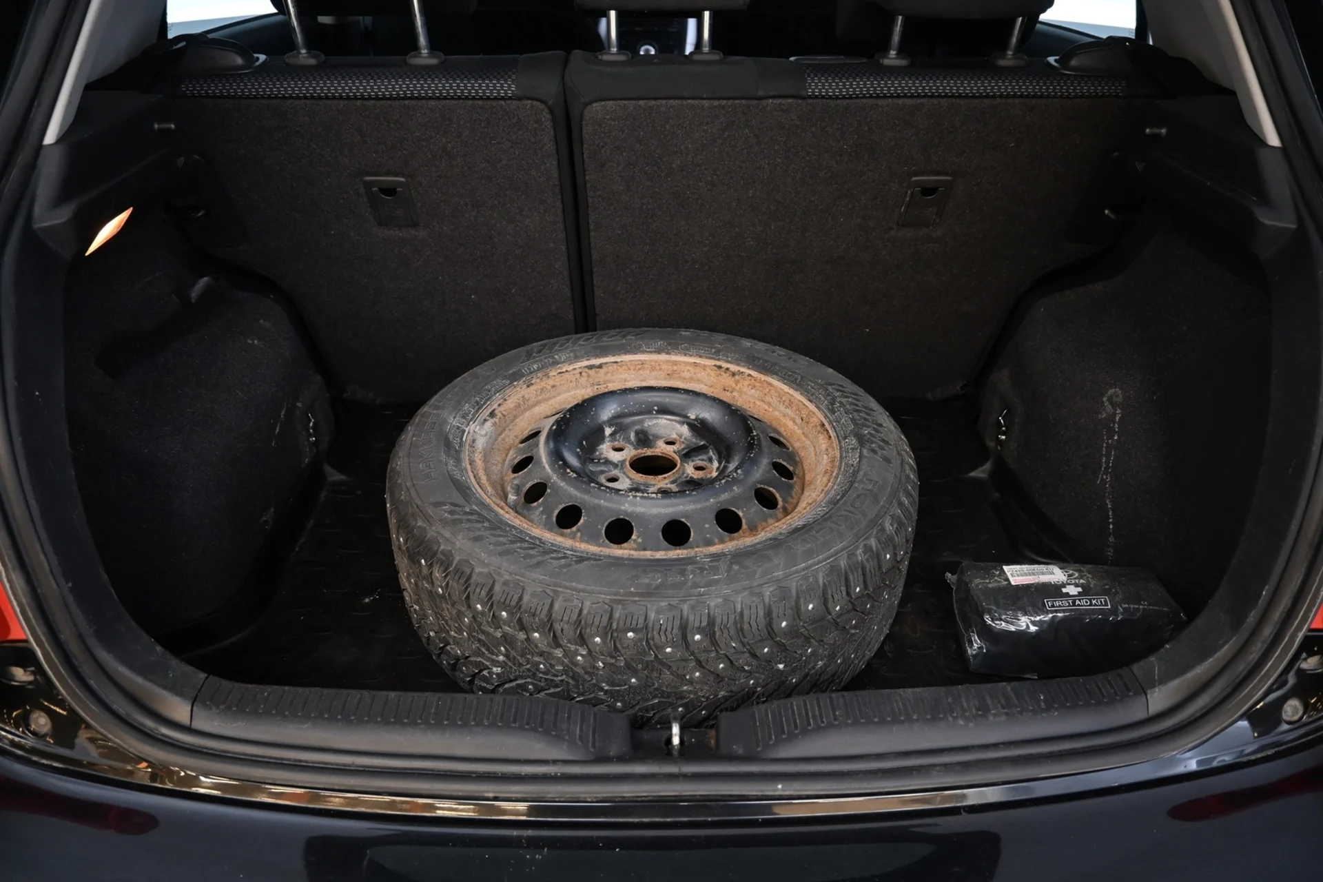 Car Image - 35st13ktpjWEps0LsOTXW0