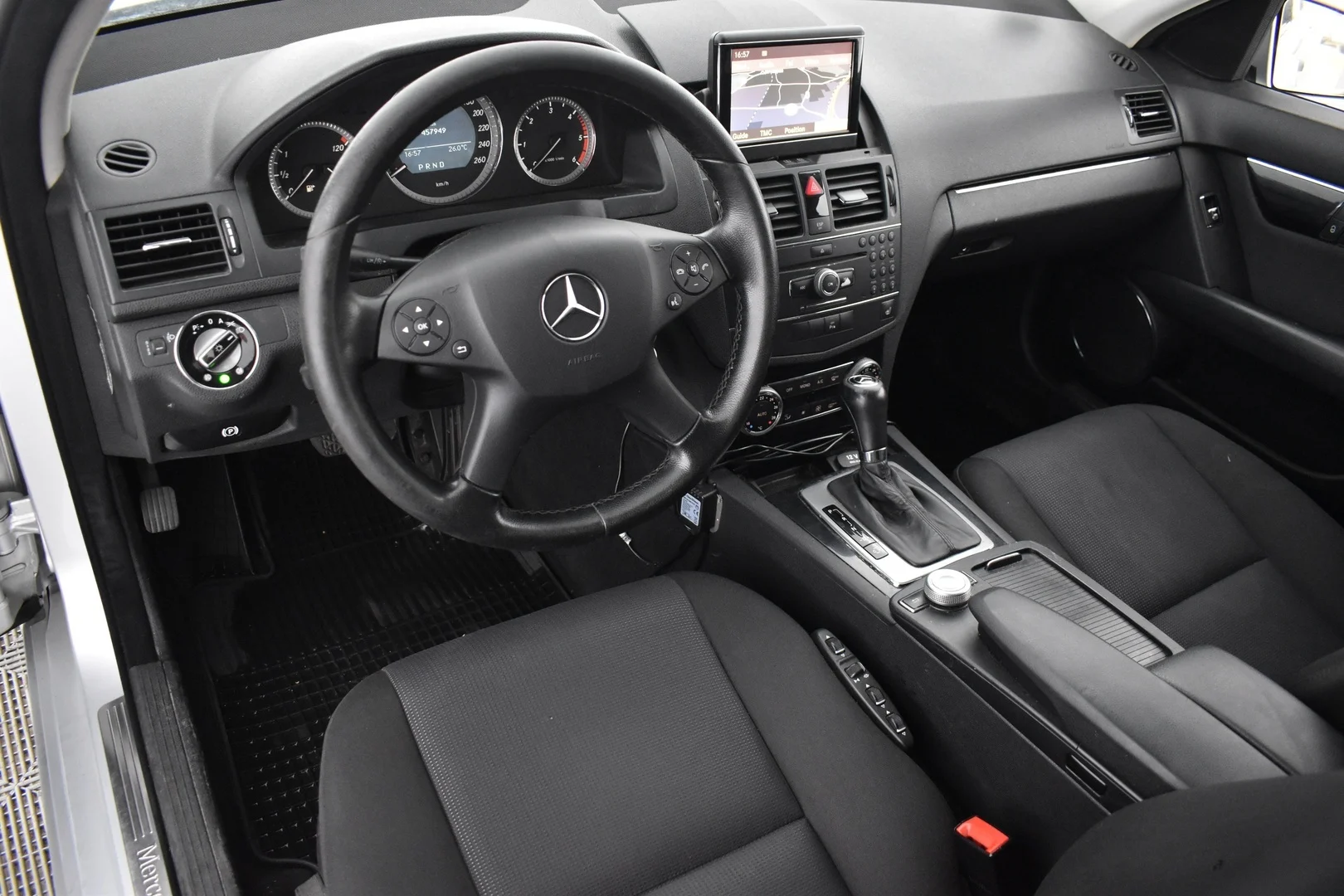 Car Image - 6IMAgMct1mv2Vaqr2ewJh7