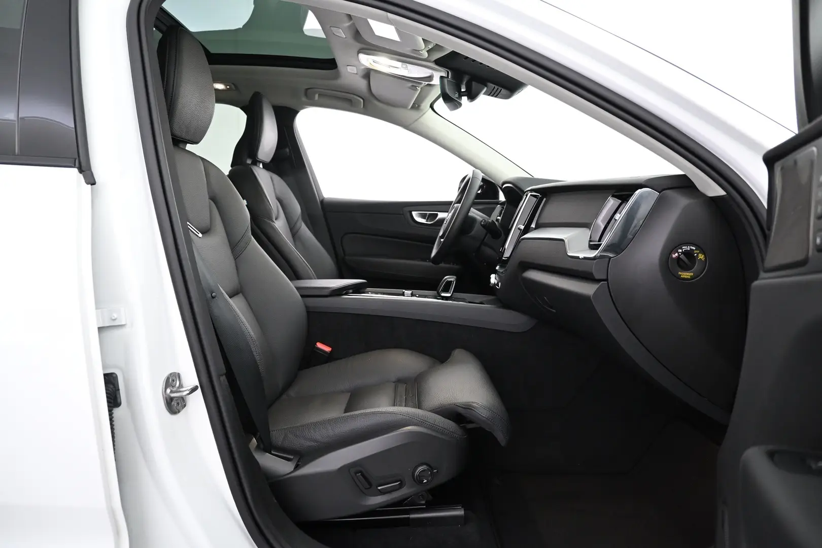 Car Image - 2CFlMgHHxXsTDWjw6G04DA
