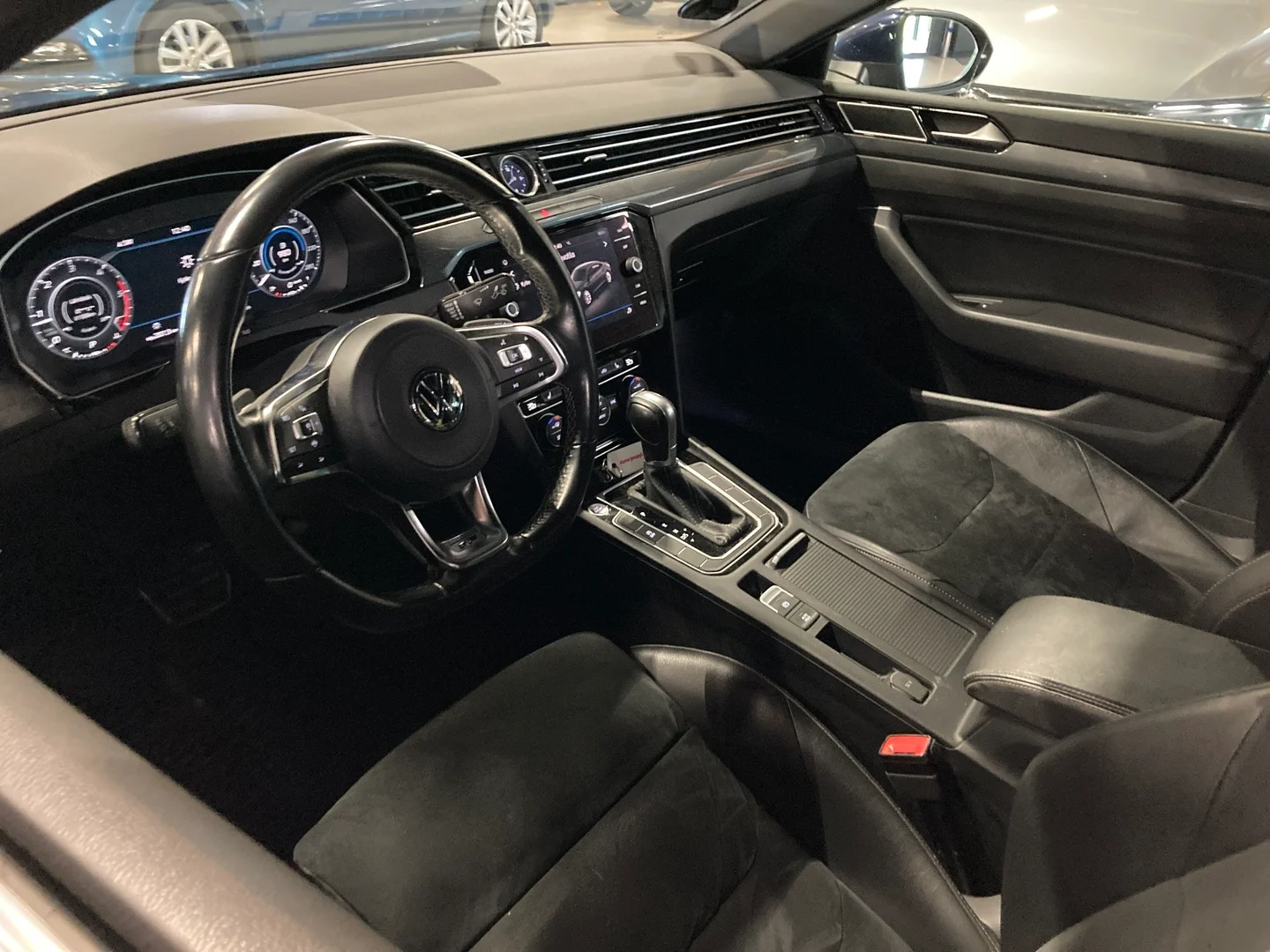 Car Image - Kj1N0wfTAWOCwAZoJelXU