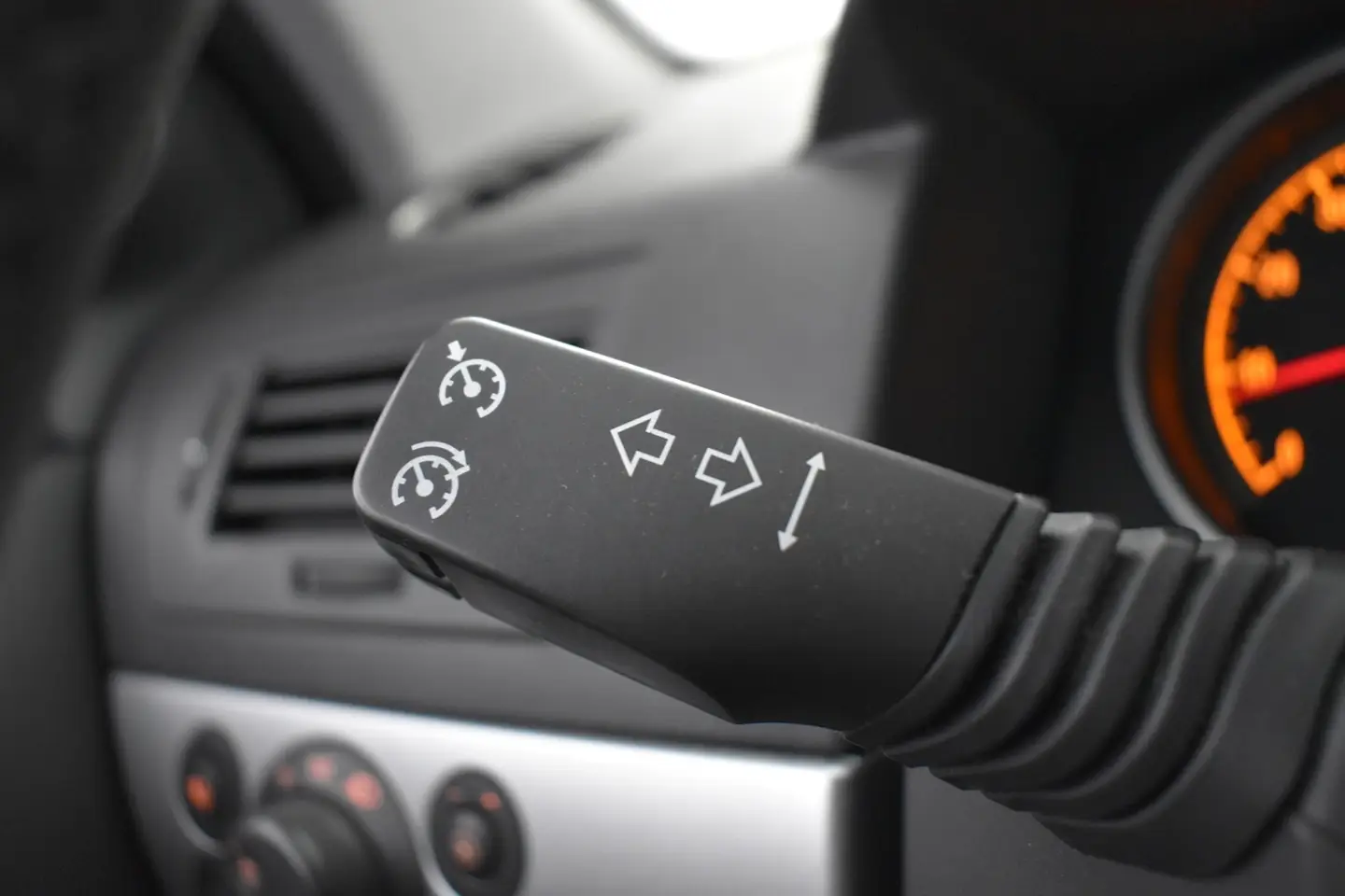 Car Image - 5NP02Rn6mF6lEVqAVJNLFV