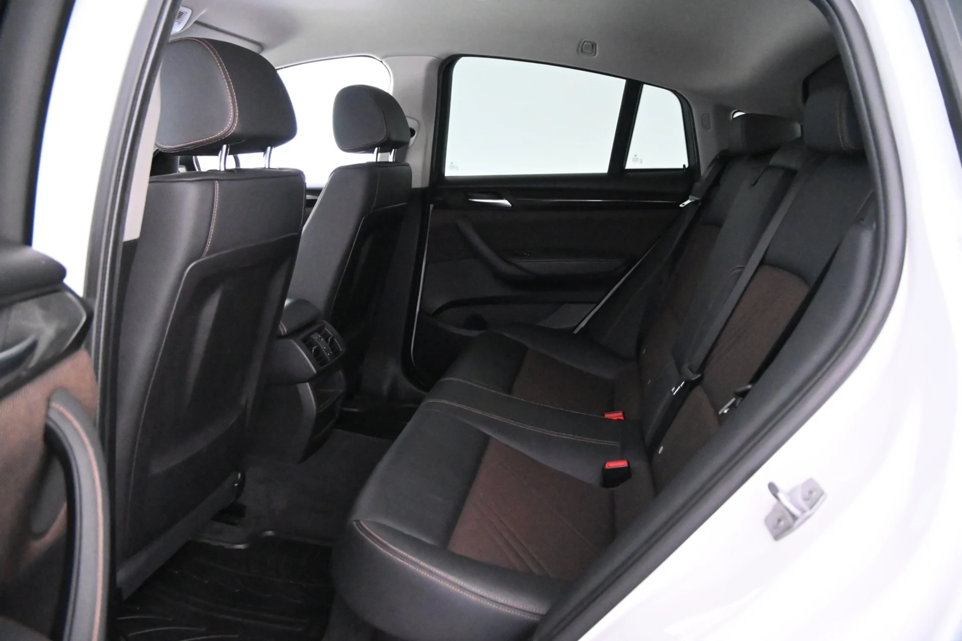 Car Image - 7IgH8GqCUIBMTnvSOJ98lR