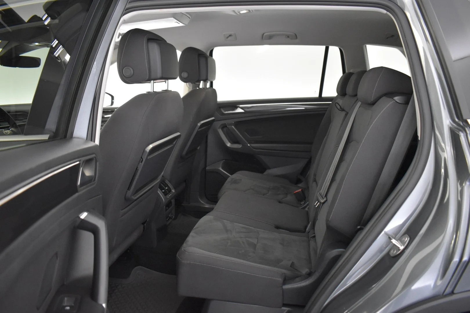 Car Image - 3jR8K6SW5rgGjlHZPwtBFL