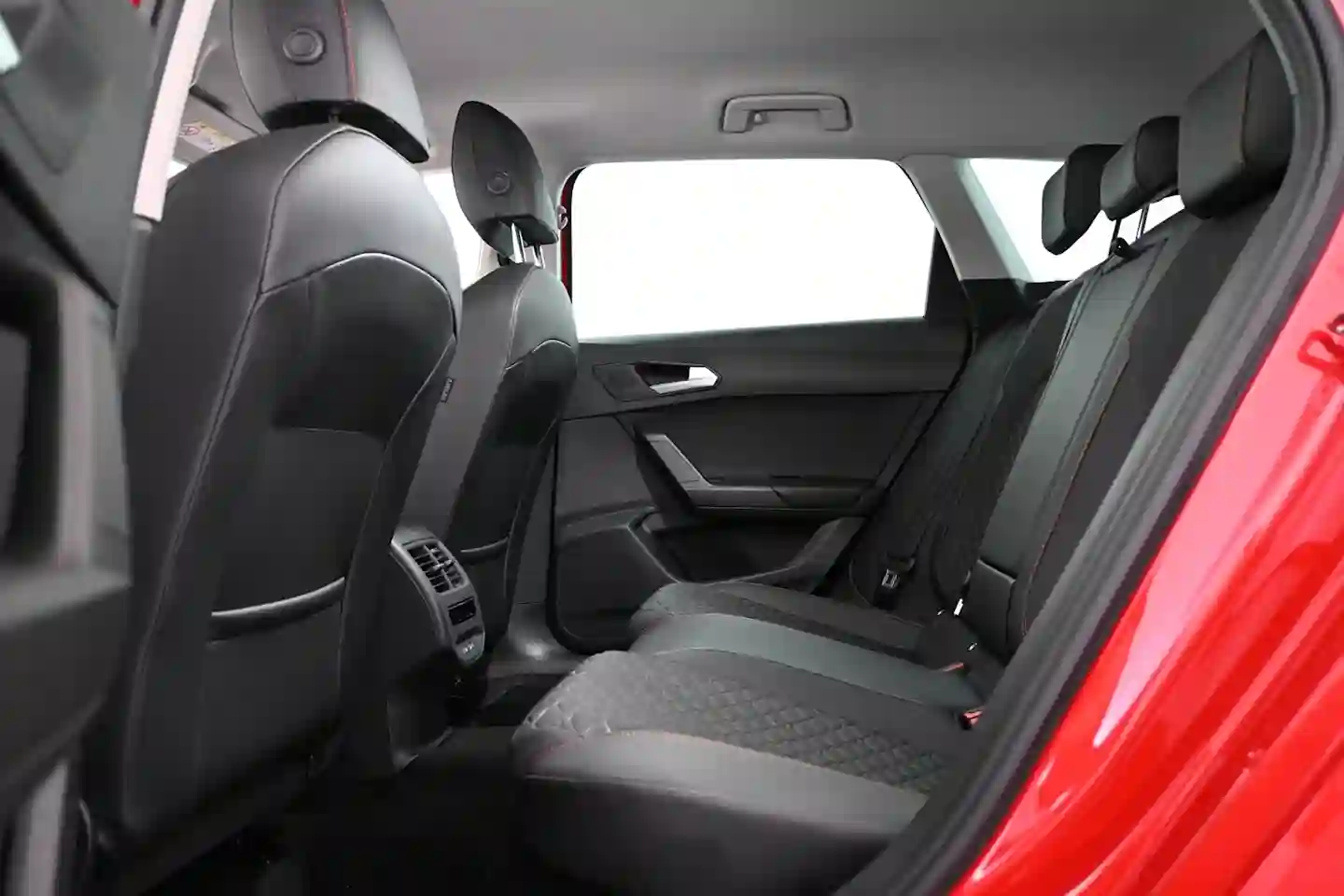 Car Image - 14eTA3QbSDVsEcz4YteUdy