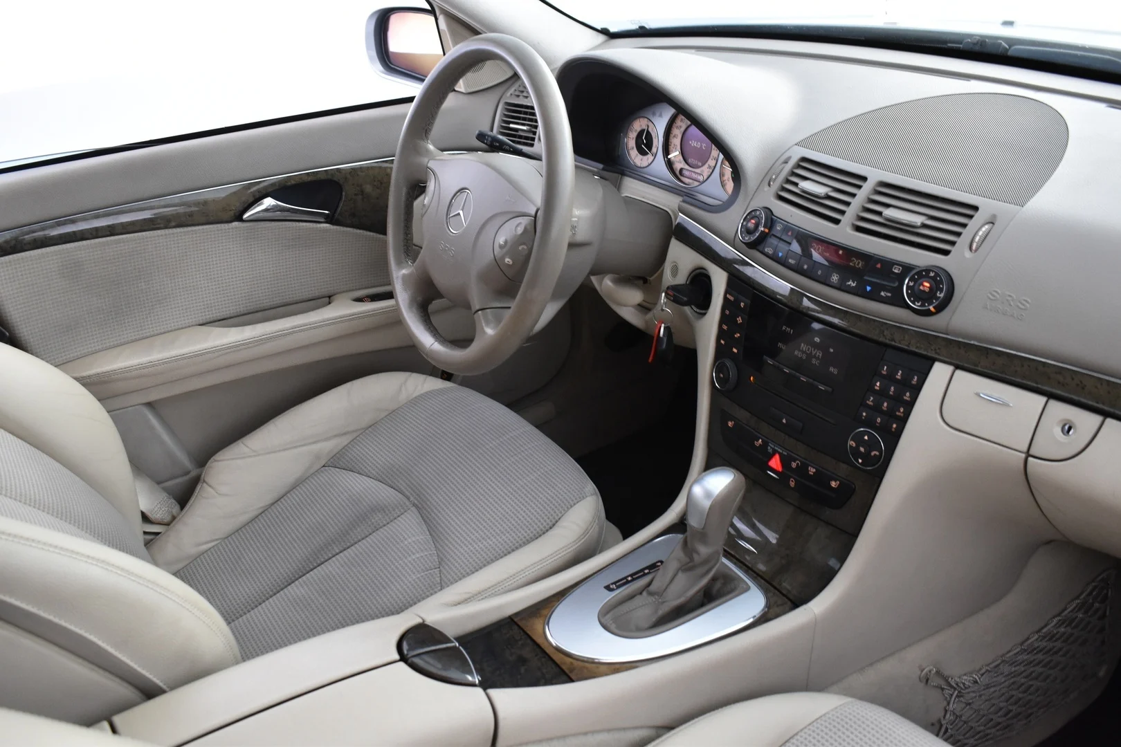 Car Image - 7k0k2mHol7k0v0WnhgpxpE