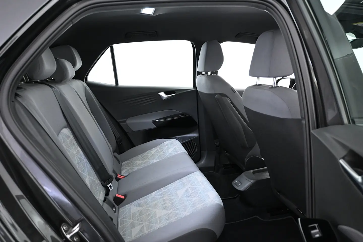 Car Image - 7jUdyjRSLNoIRsnb8bpD1b