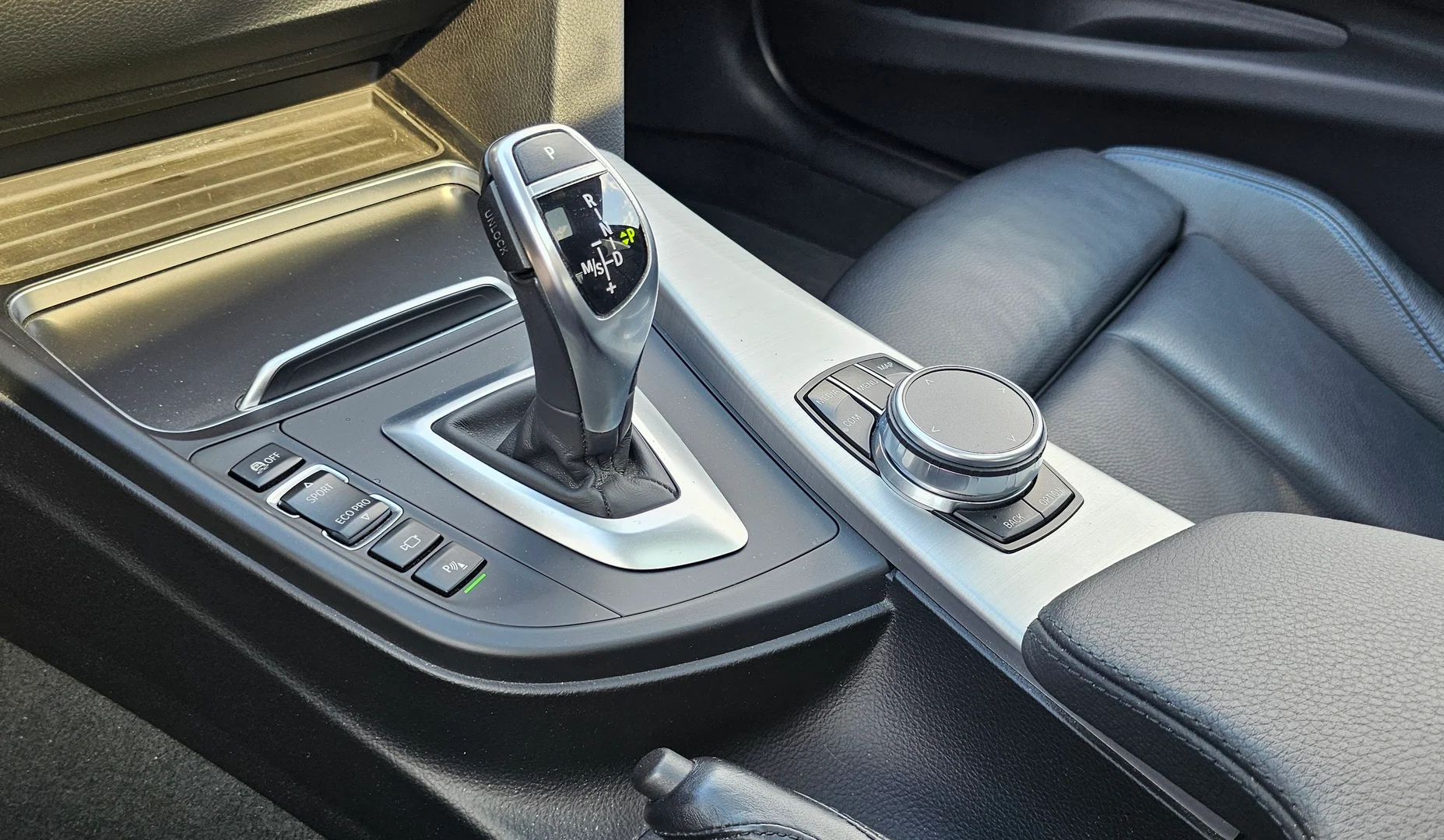 Car Image - 4SlzjSC9uTHKIb8wQaaOLK