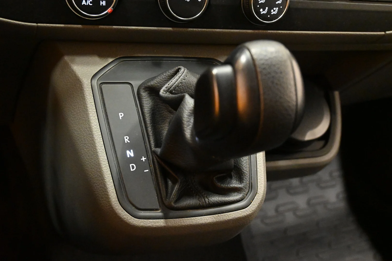 Car Image - 4JEFbKgIc7uCJ8xDqhfBPo