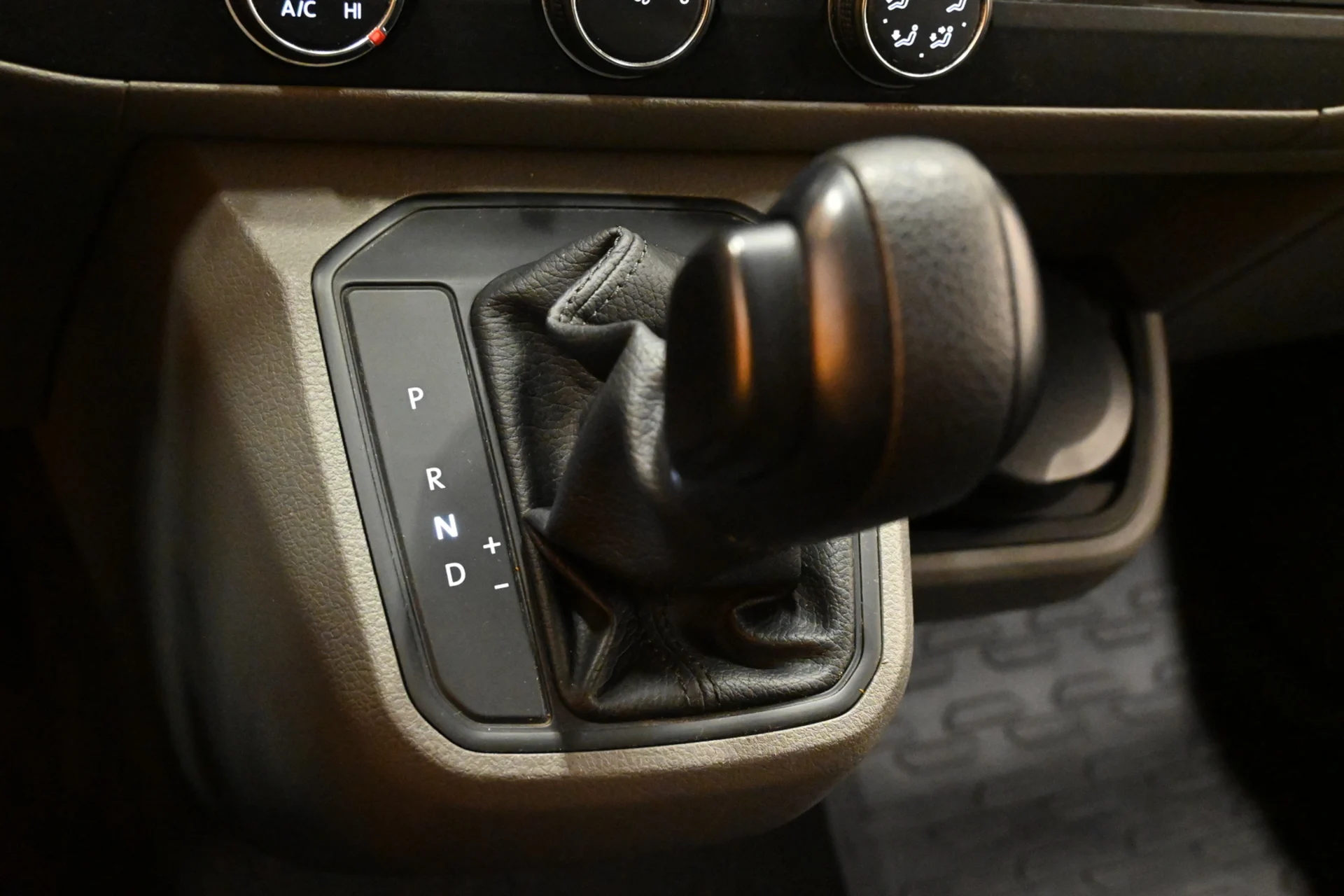 Car Image - 4JEFbKgIc7uCJ8xDqhfBPo