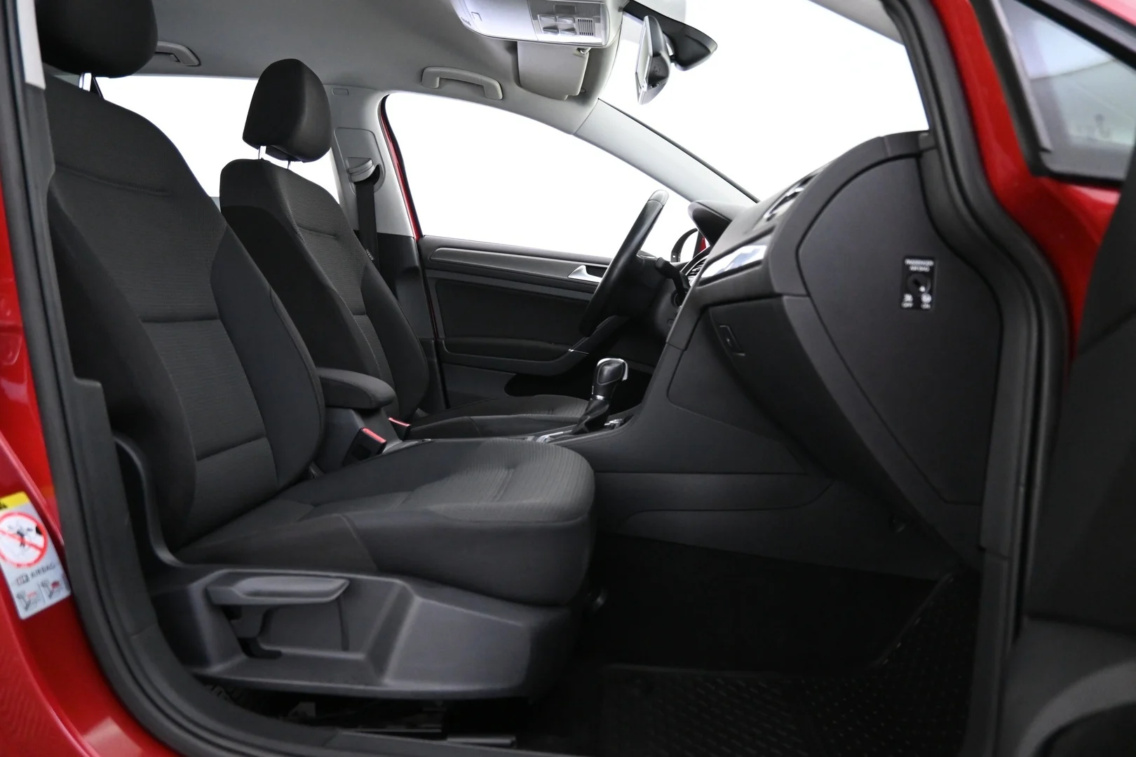 Car Image - 4ab5uD47IFdjPz5PZnKkid