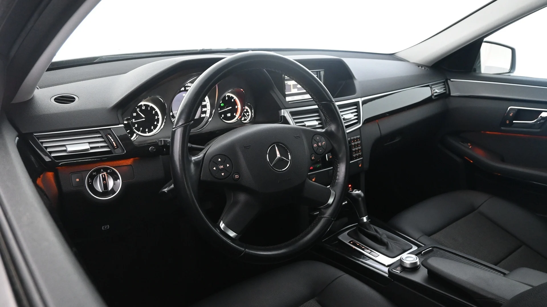 Car Image - 4nEKGZU61PjAItGz36Mjks