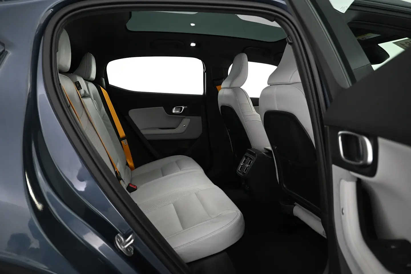 Car Image - 7GnrNfGsGcaC7NeV2QXVdU