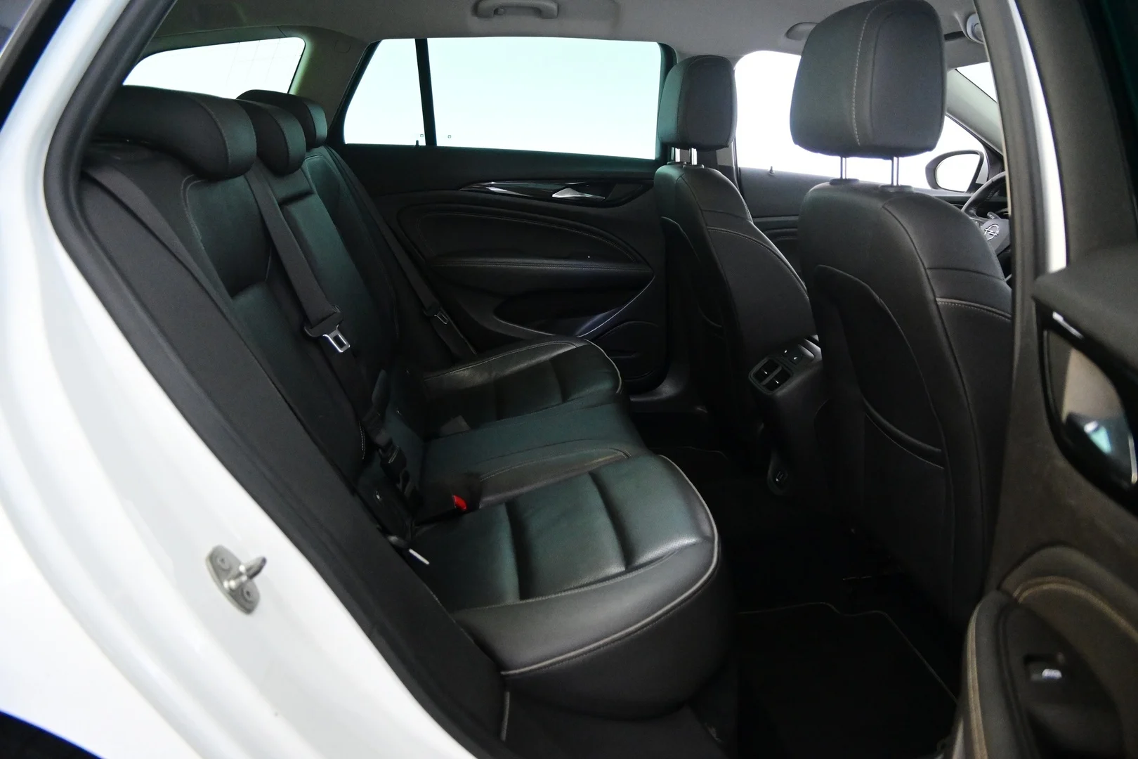 Car Image - 6KDBIHcuXmODb48RFsHlpU