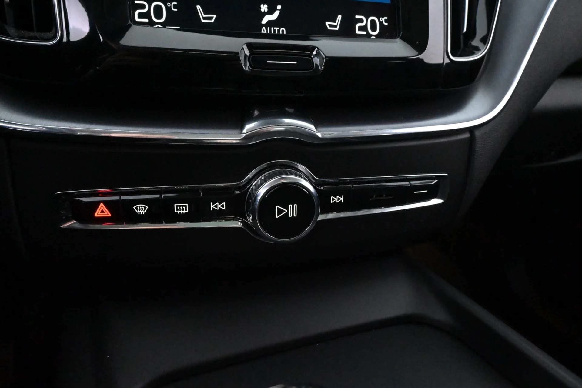 Car Image - 8Uq5UpF6b0Hrb57Fixt3t