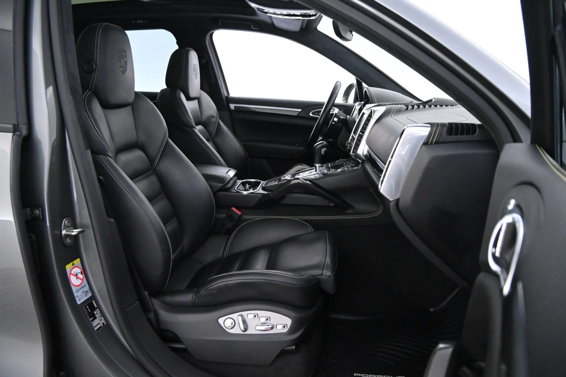 Car Image - 2JgLqTEthR90tVLp8p5Q1T
