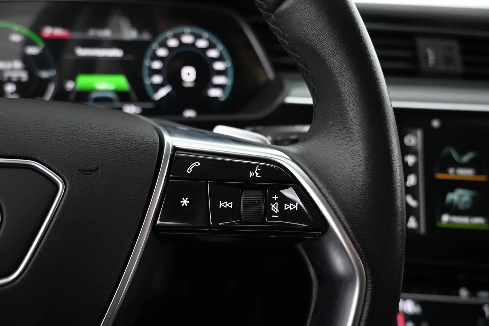 Car Image - 3Vd6rqLcCILtbXbPn44MfE