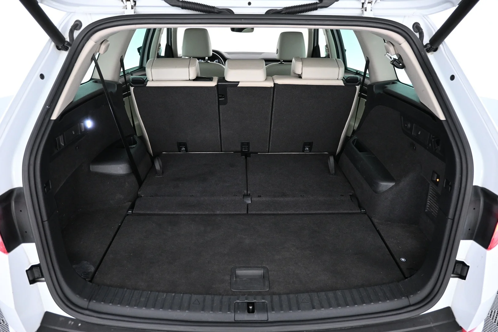 Car Image - 3f6knNizWhOHqRi2JP7yqU