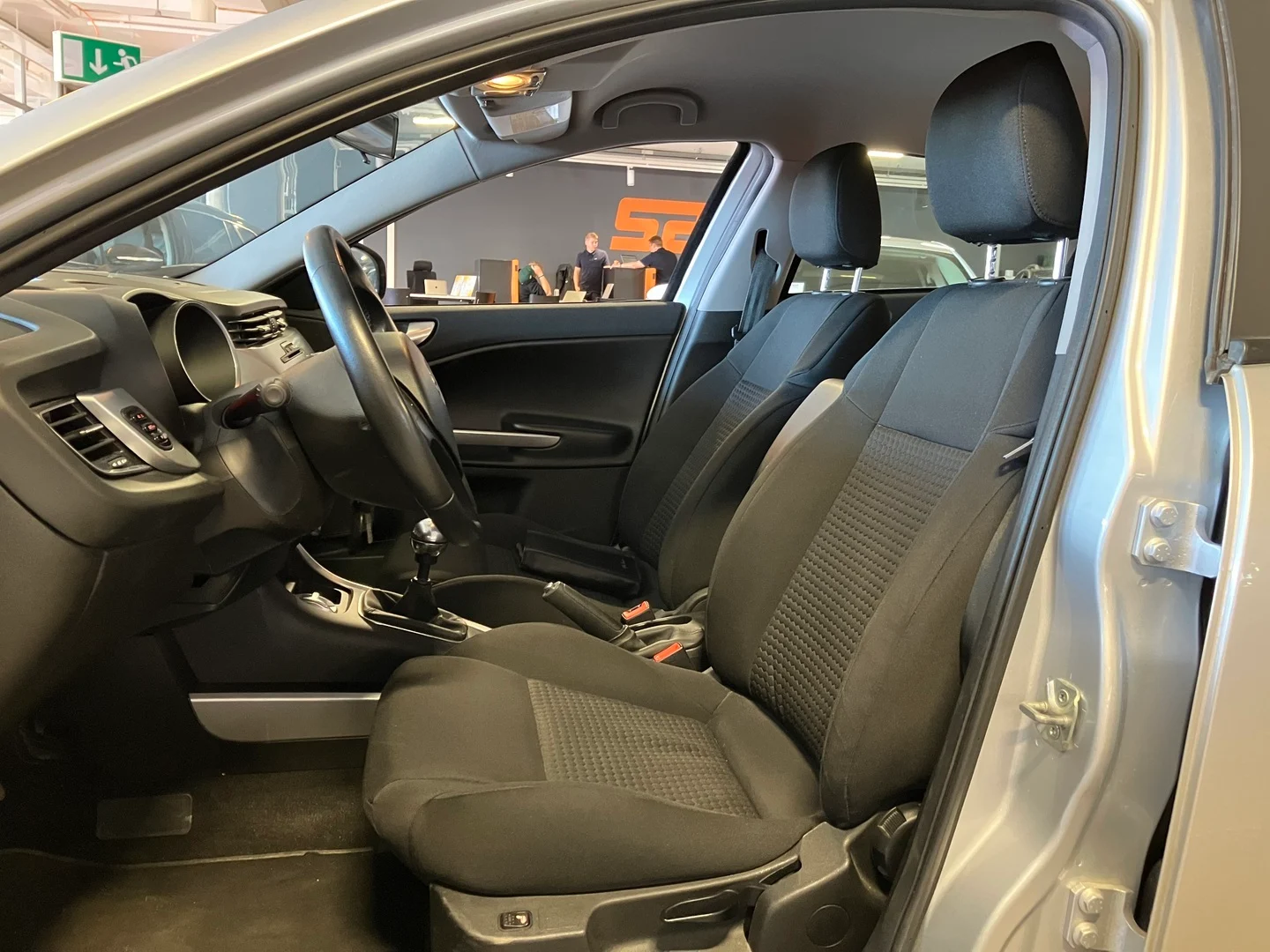 Car Image - 5heMXQYREyGcMsaHVaZ5t