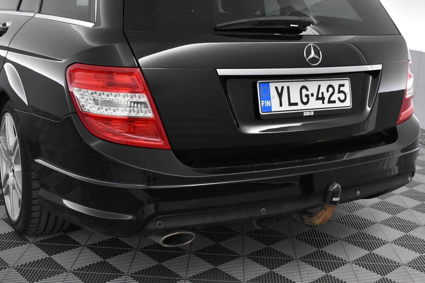 Car Image - 44ZbySEl7xmF8zj8t18bZp