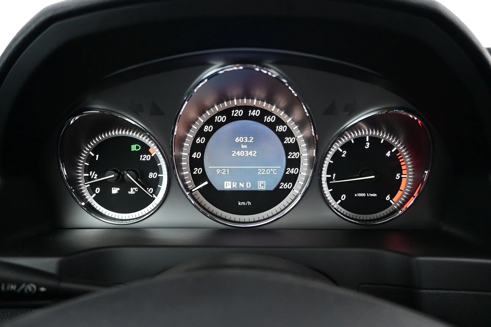 Car Image - 1xL7om33UZkhGvR2Ei6fII