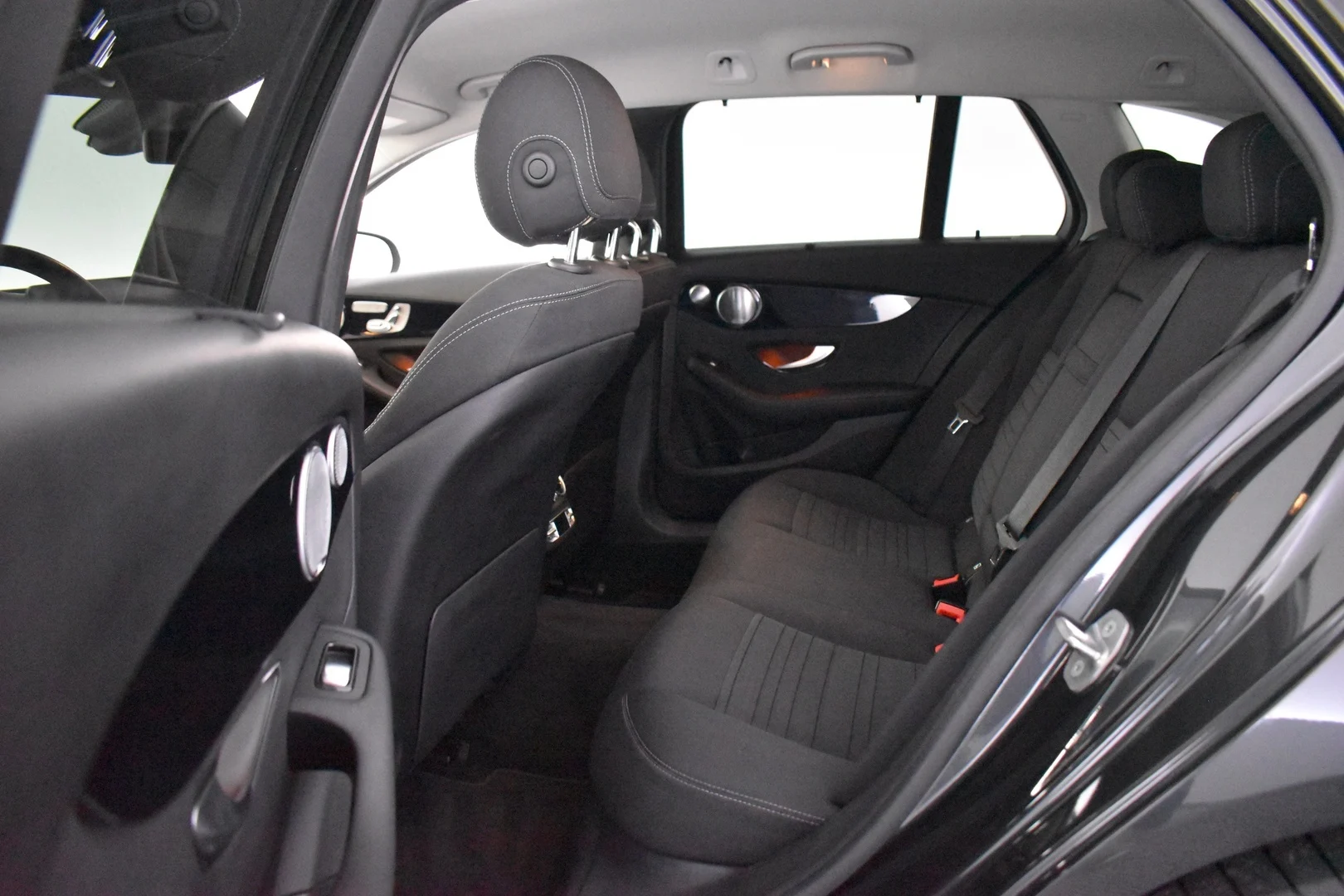 Car Image - 2CO7VDzeoVij8AROSonJmK